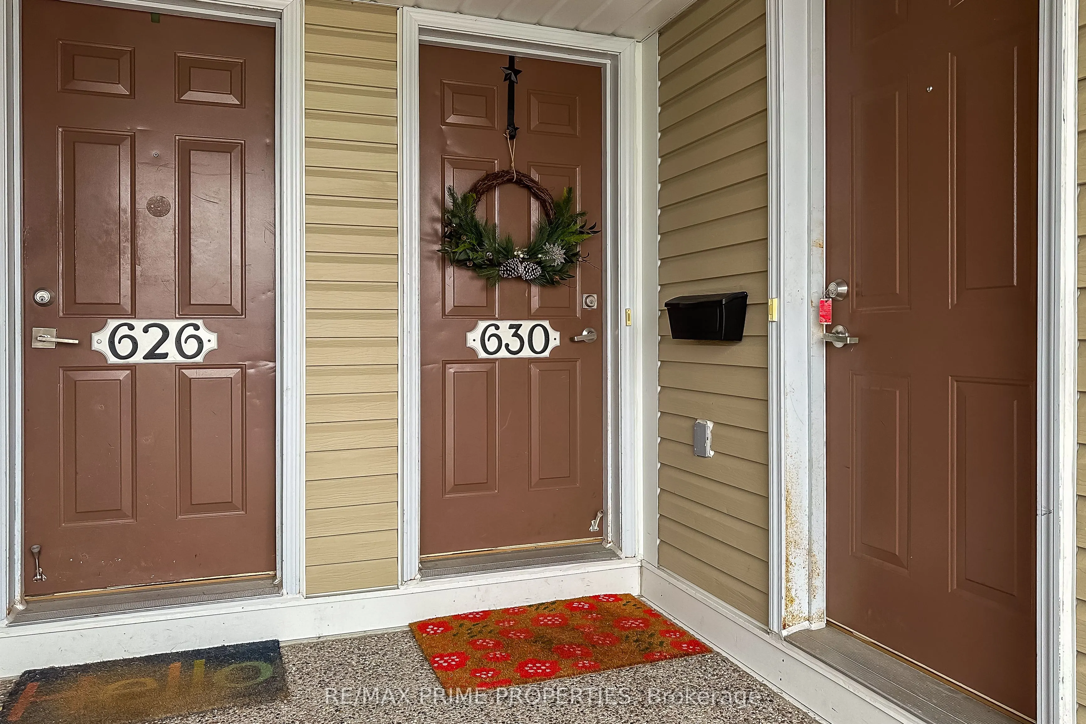 630 LAKERIDGE Drive, #52