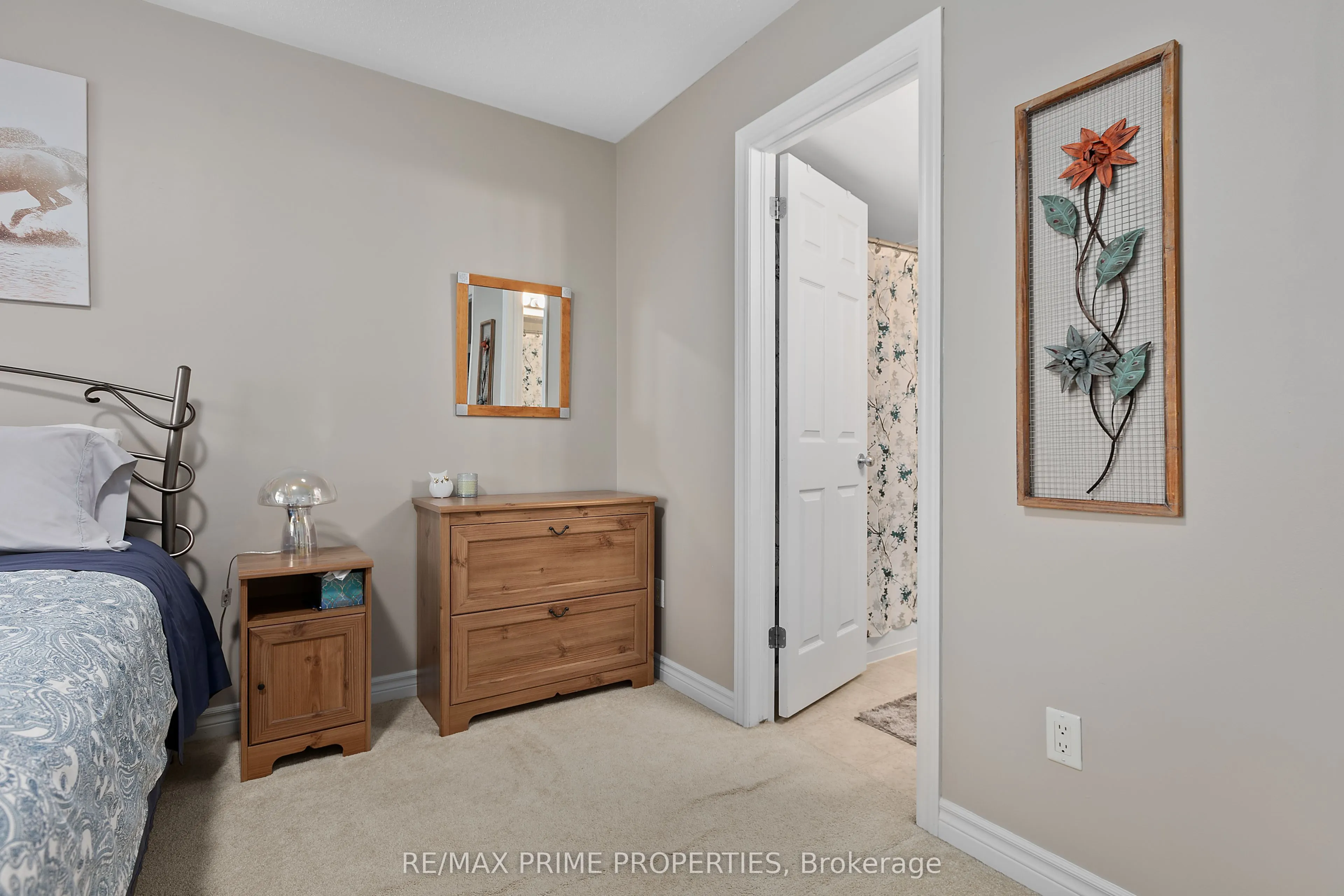 630 LAKERIDGE Drive, #52