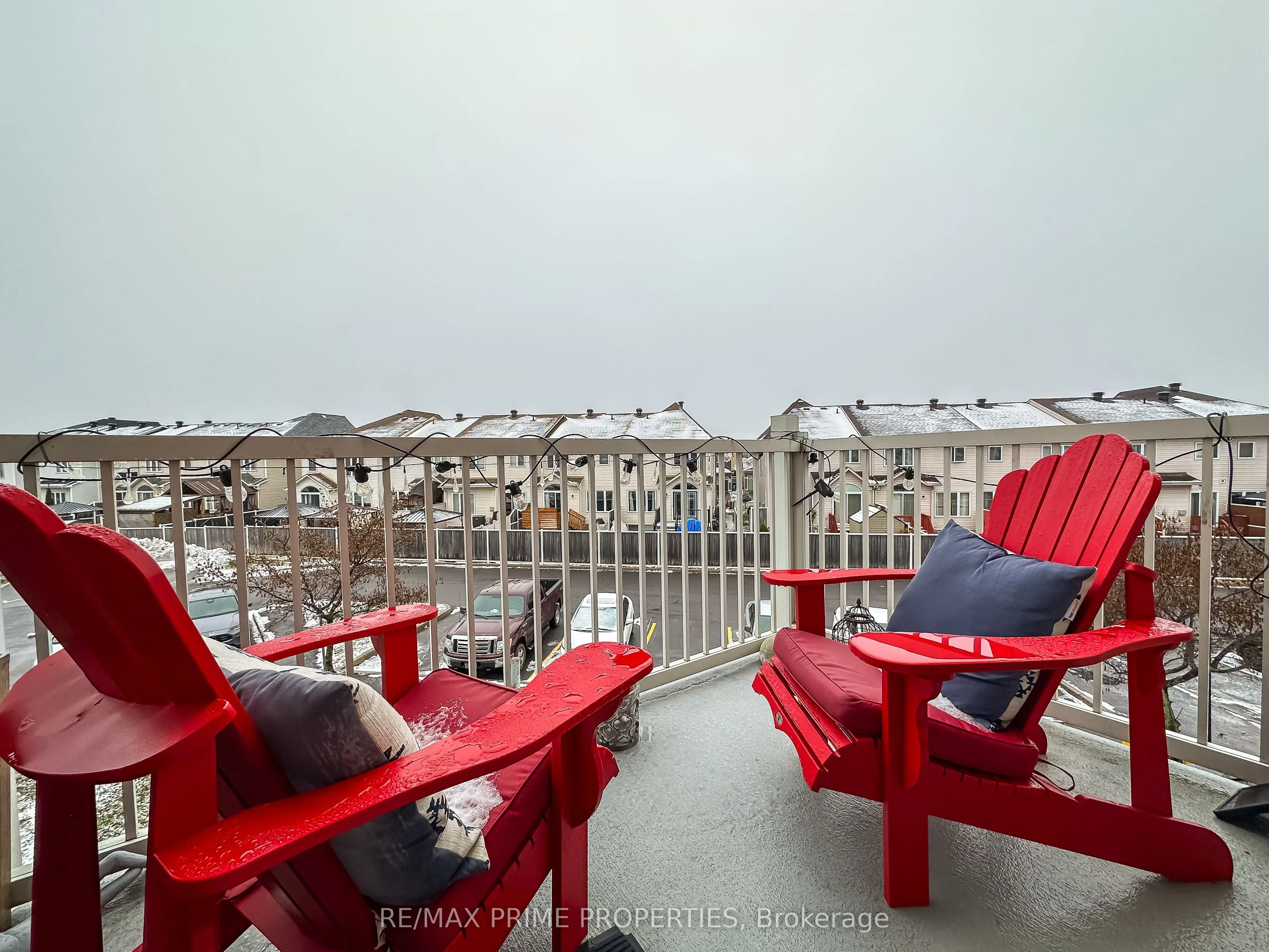 630 LAKERIDGE Drive, #52