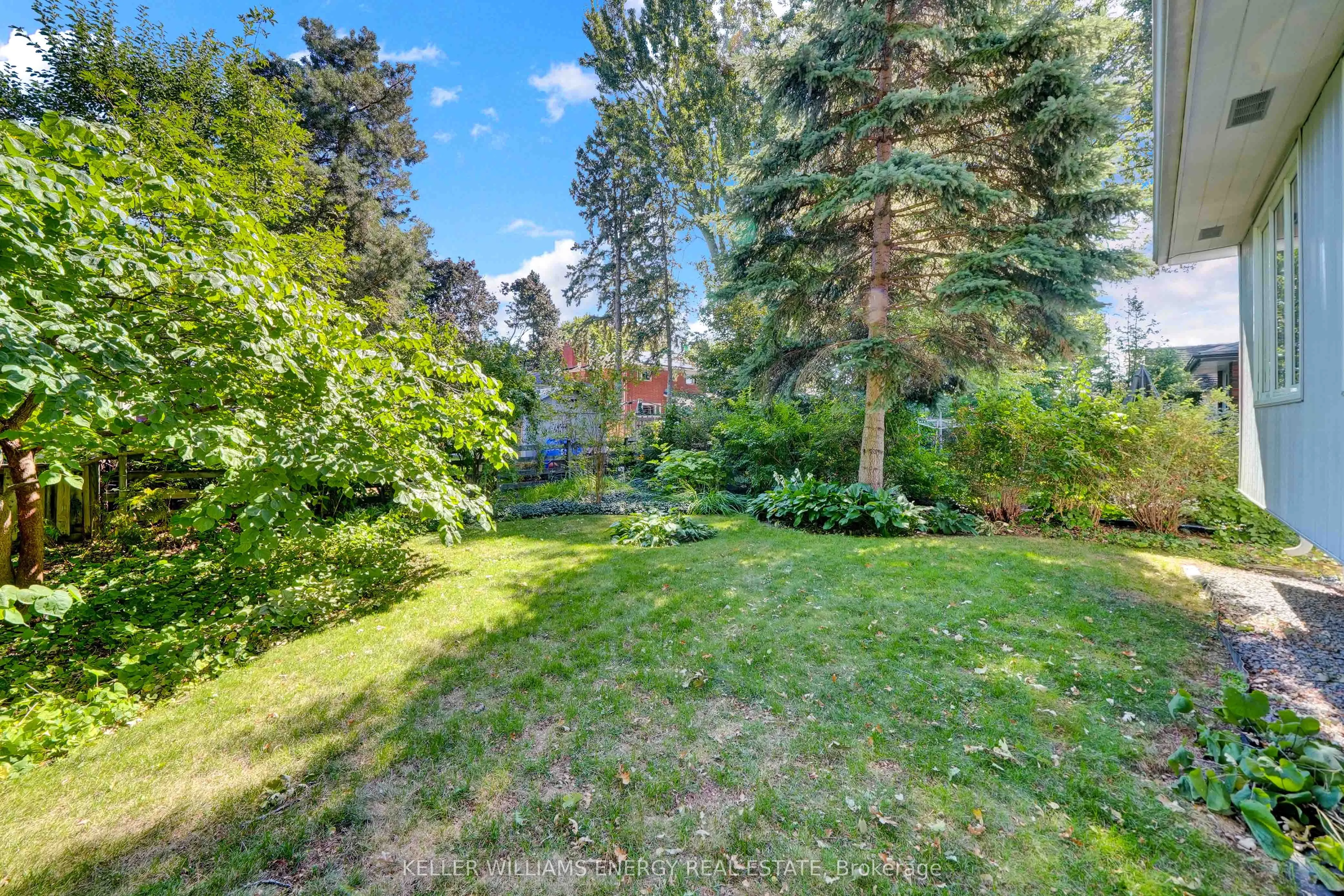 15 Southwood Crescent