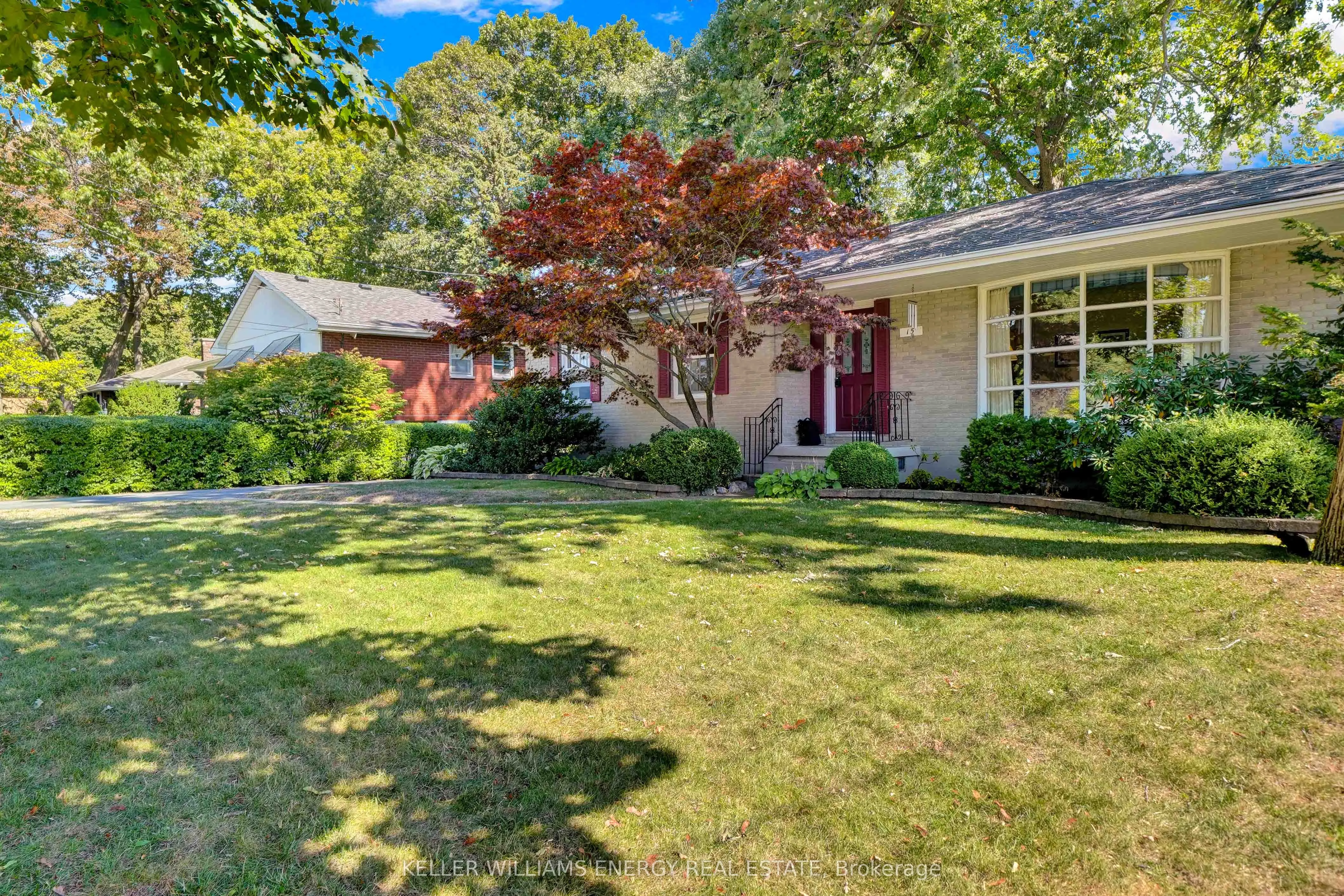 15 Southwood Crescent