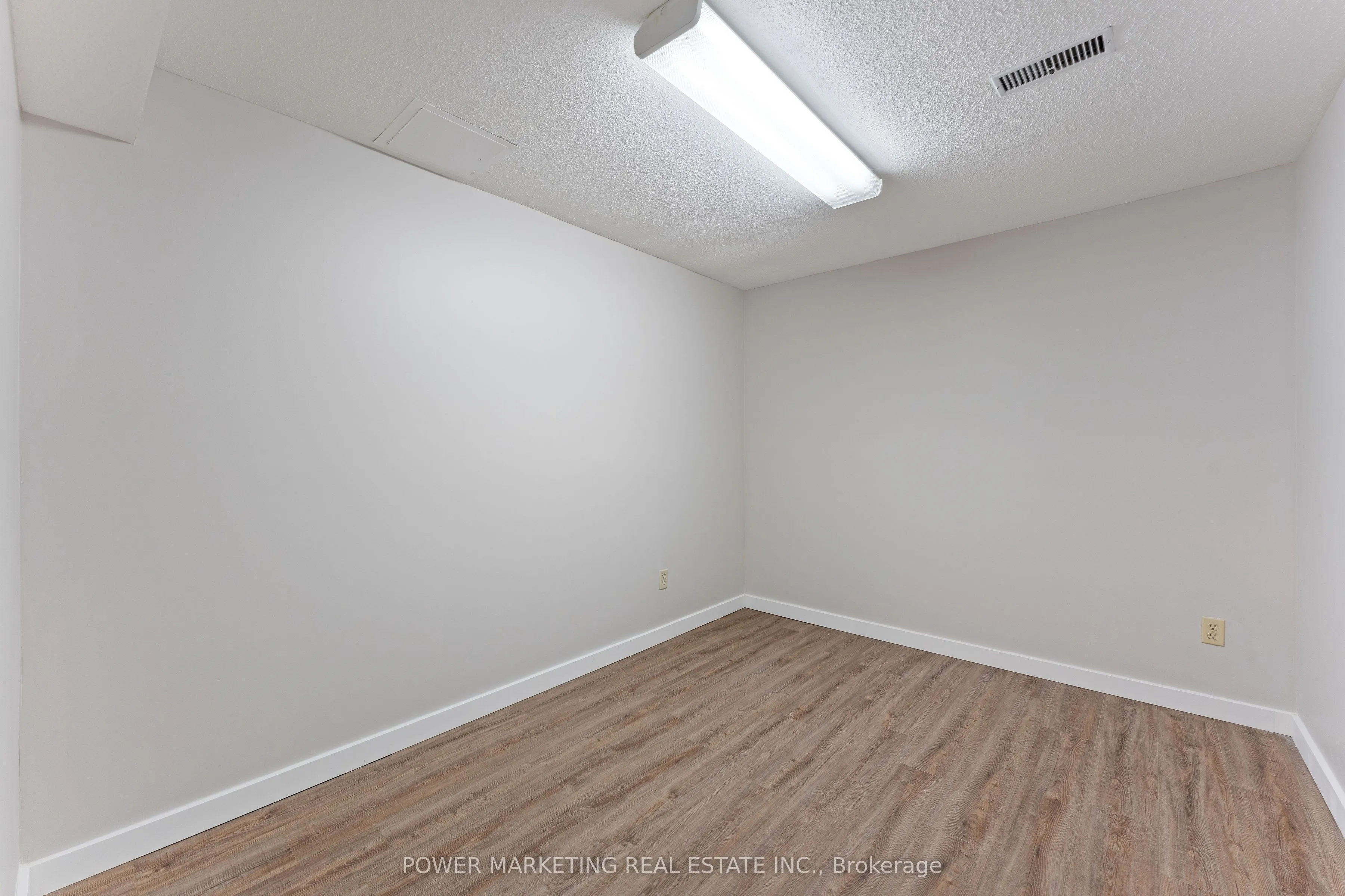 5722 KEMPLANE Court