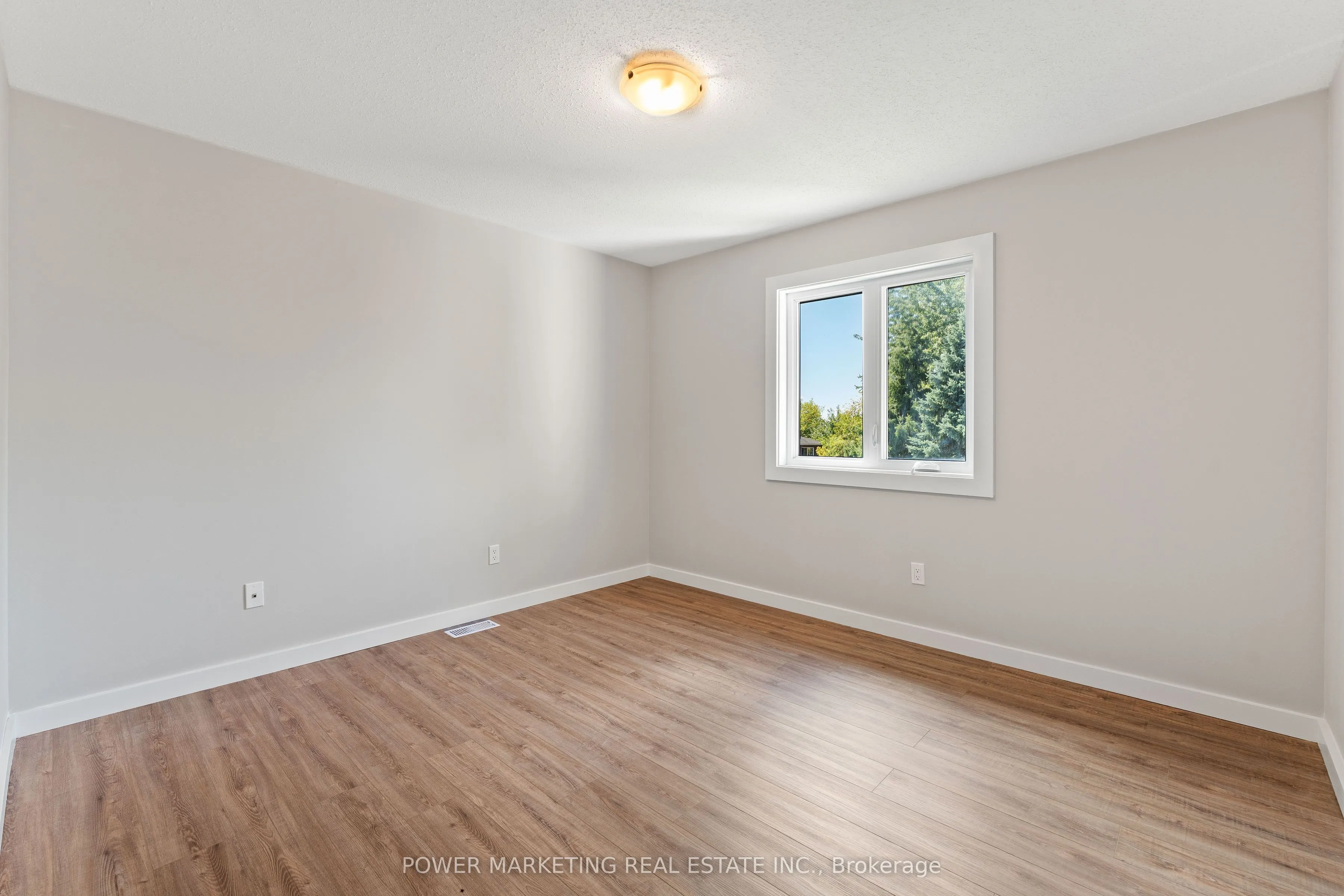 5722 KEMPLANE Court
