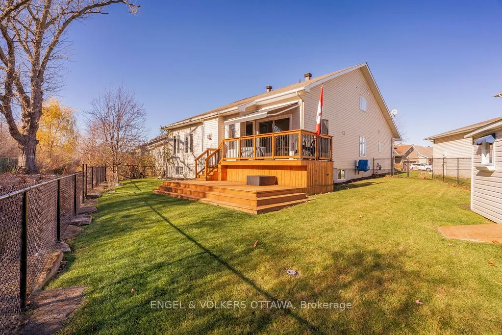 87 Wolff Crescent