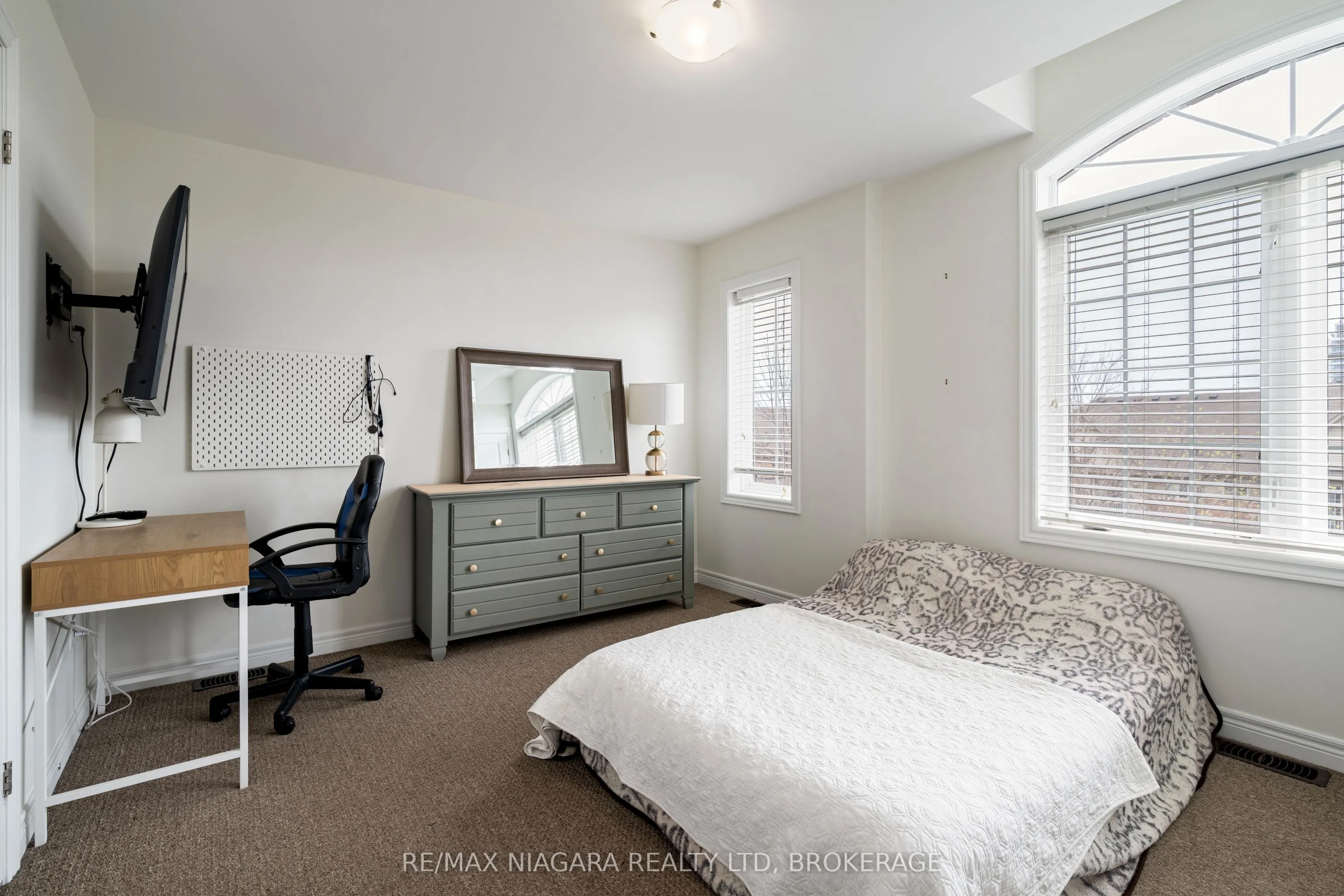 541 WINSTON Road, #19