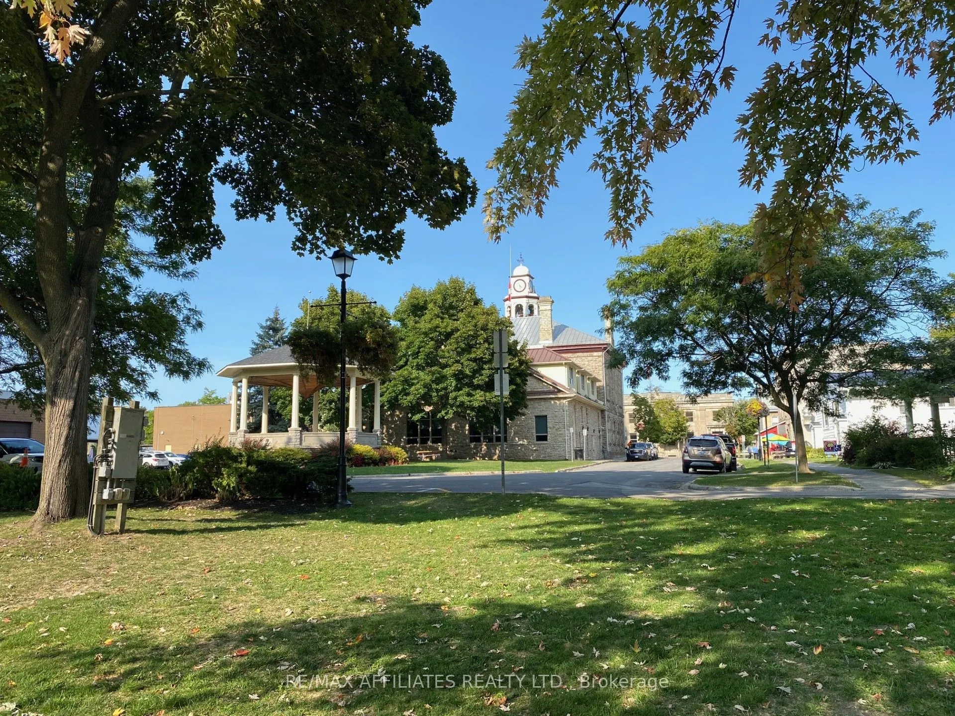6-8 Market Square