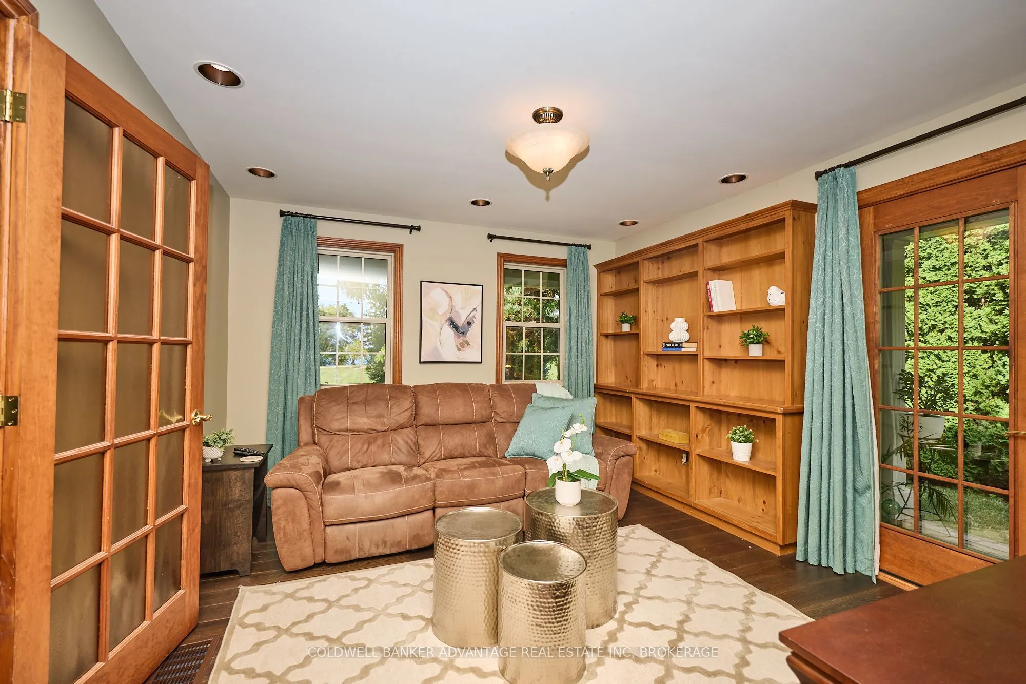 4698 Sandy Cove Drive