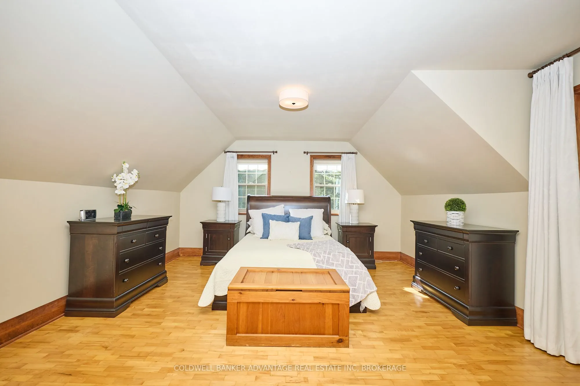 4698 Sandy Cove Drive