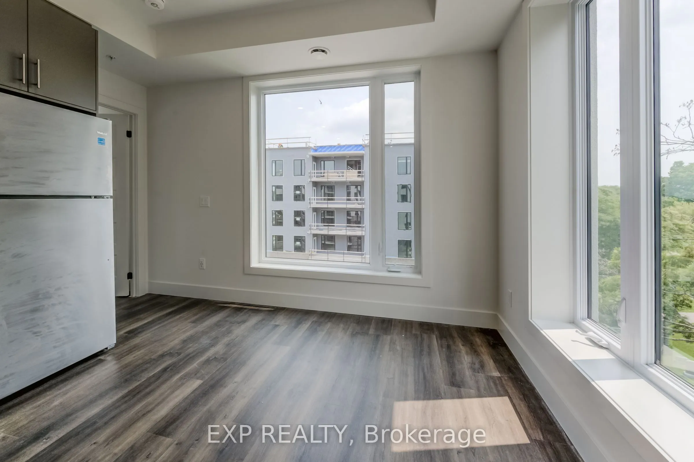 103 Roger Street, #516