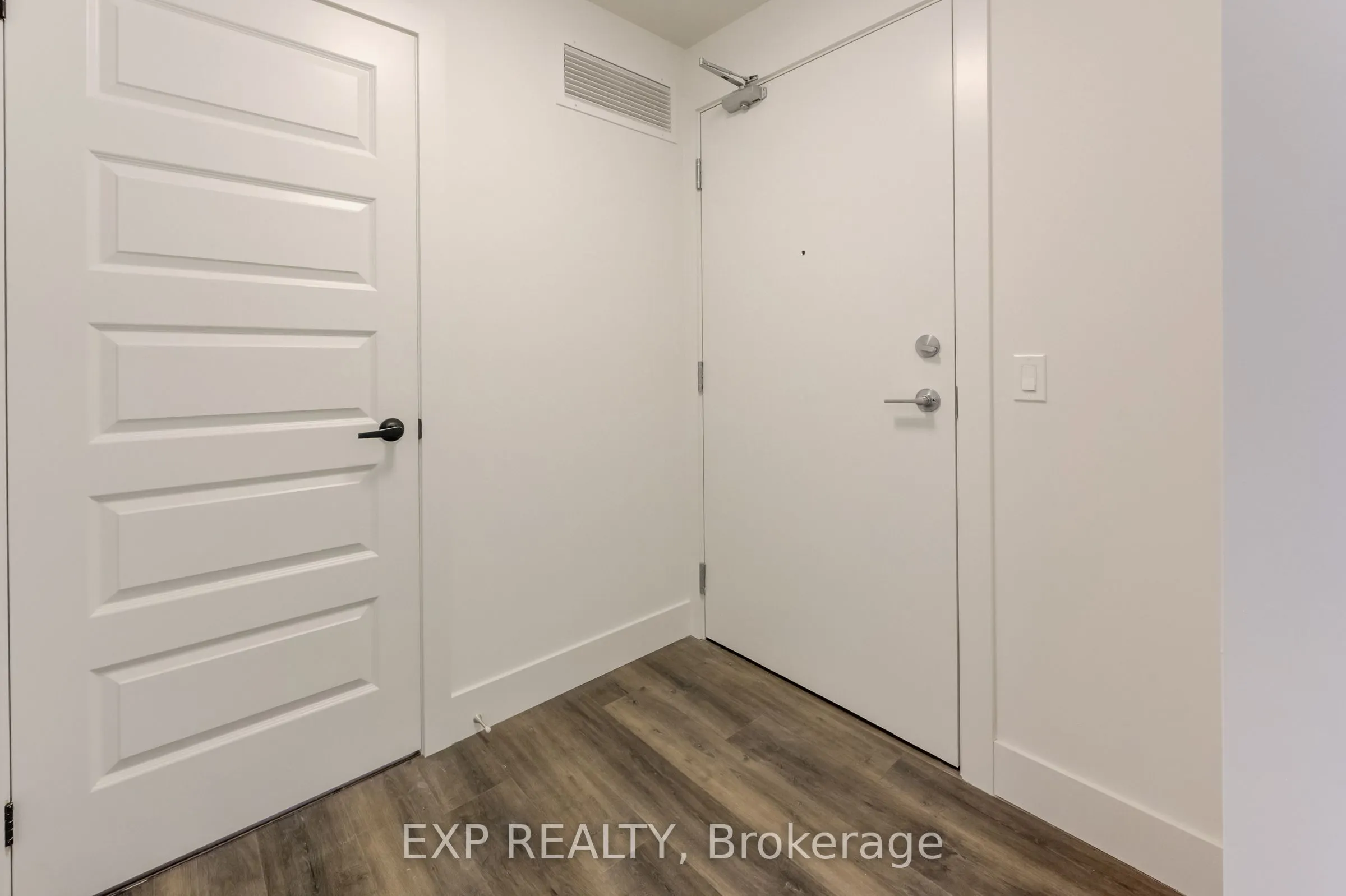 103 Roger Street, #516