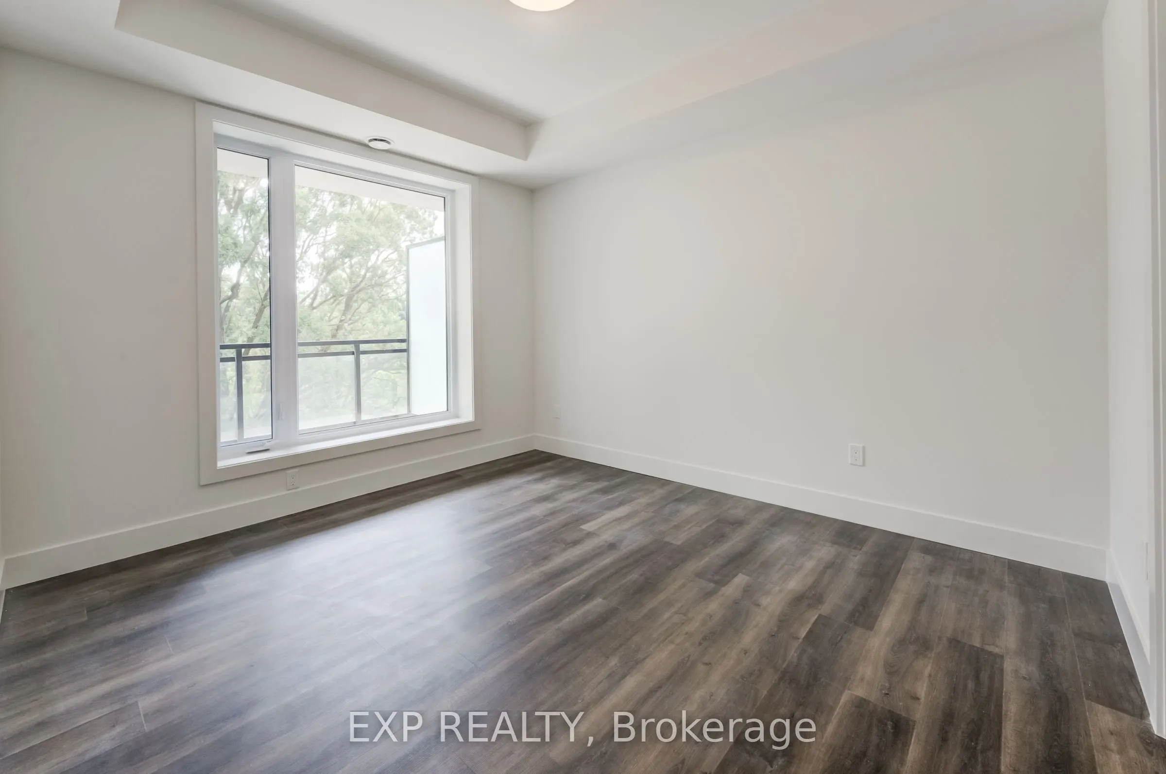 103 Roger Street, #516