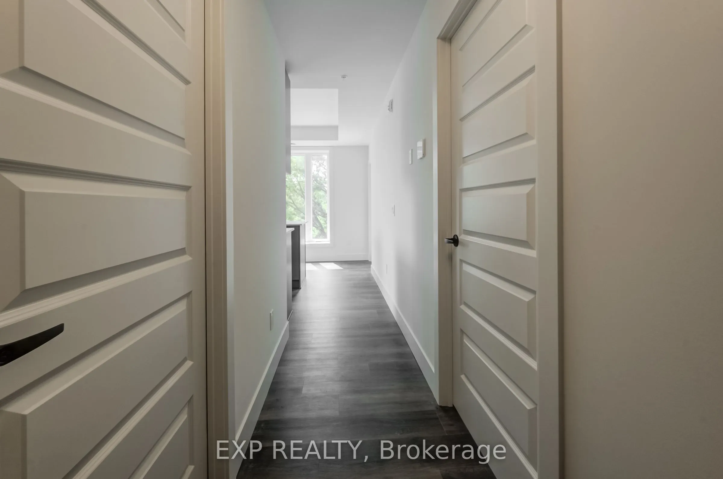 103 Roger Street, #516