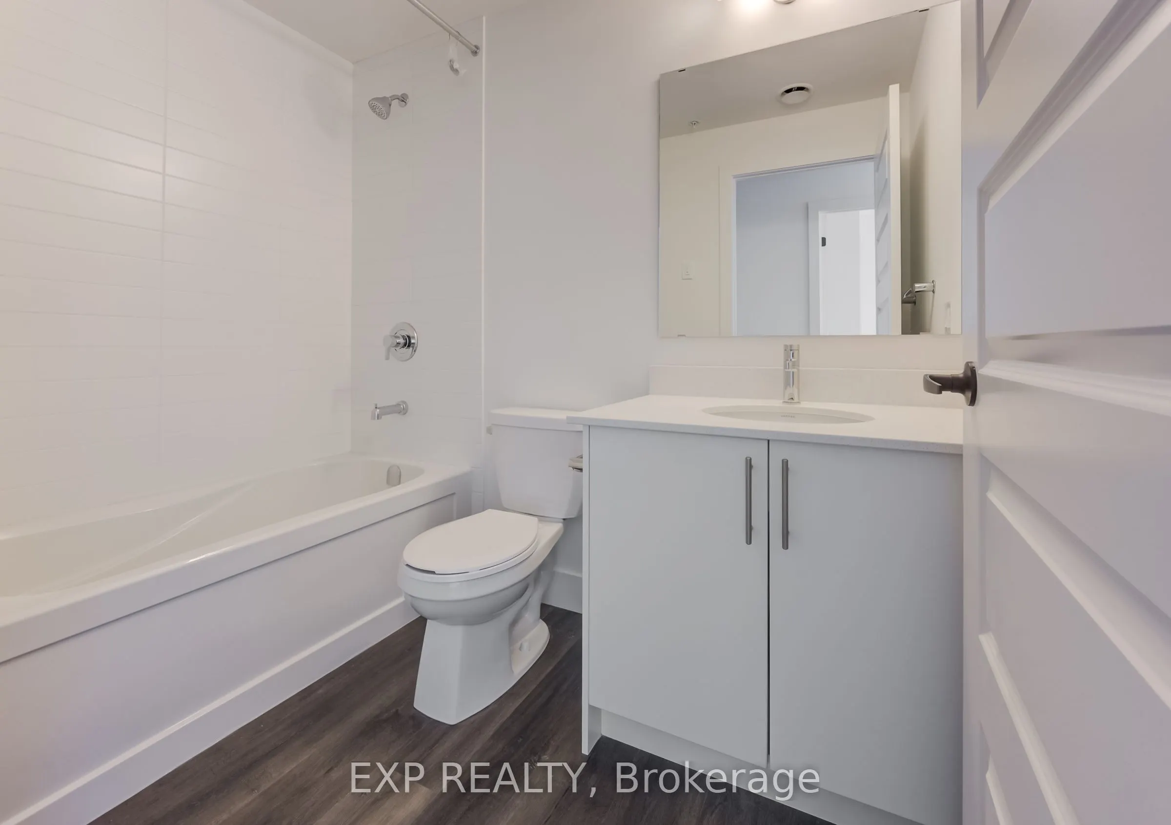 103 Roger Street, #516