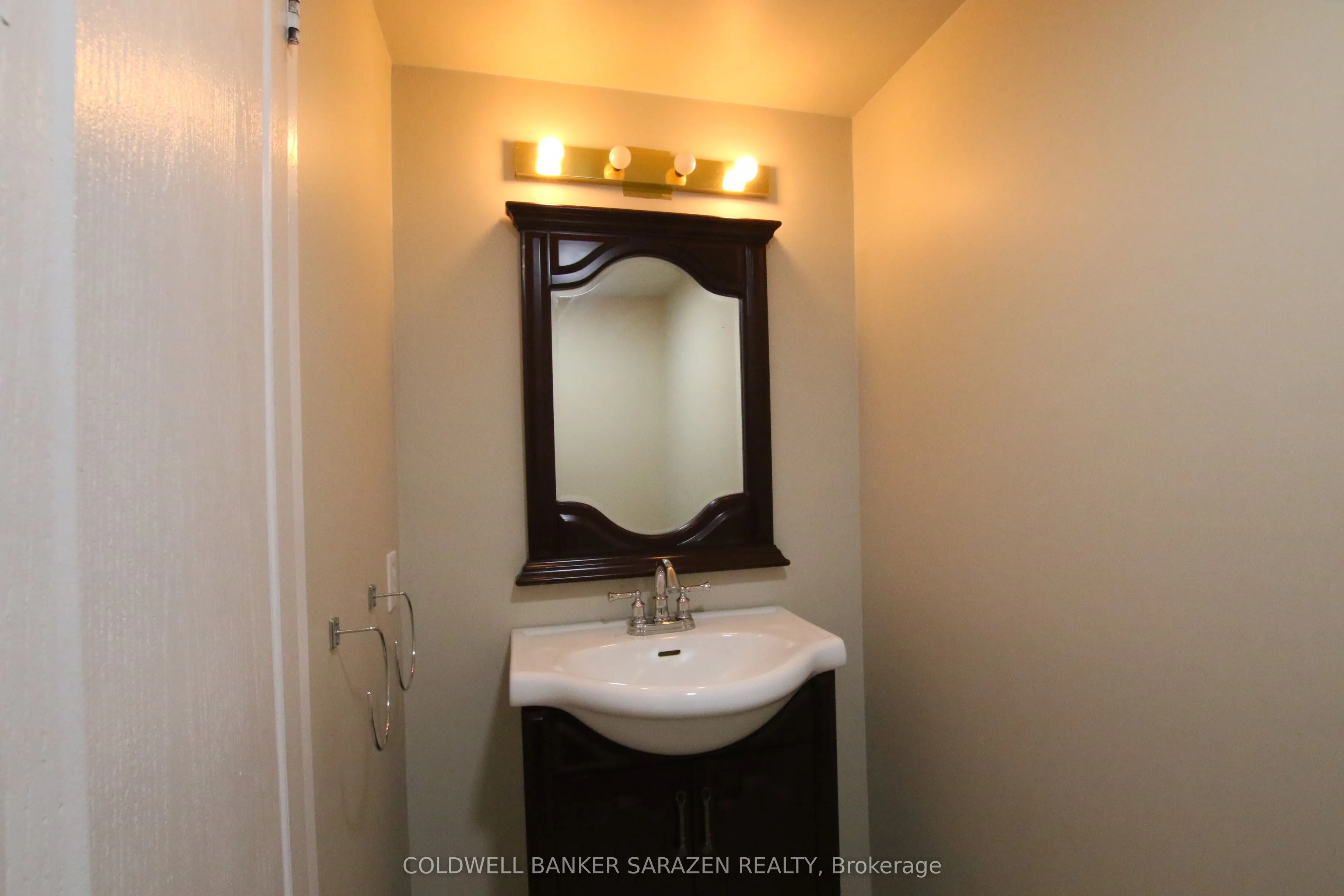 141 SOMERSET Street W, #606