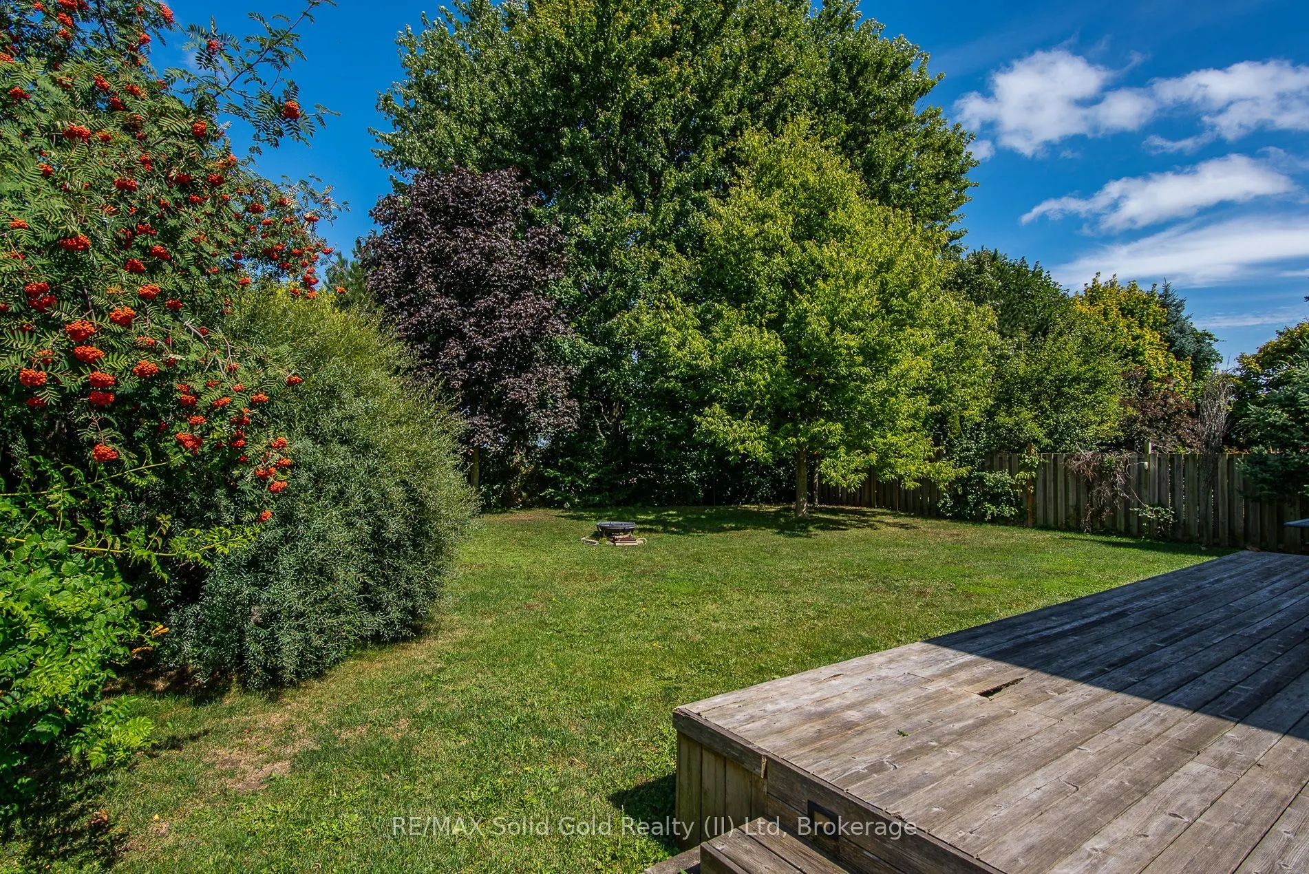 242 Laschinger Boulevard