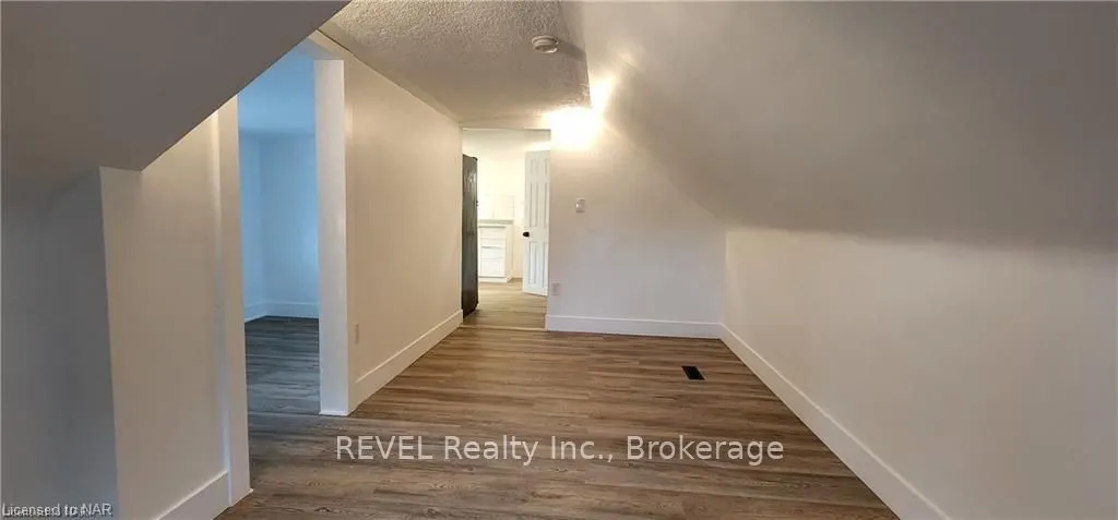 5 LINWOOD Street, #Upper