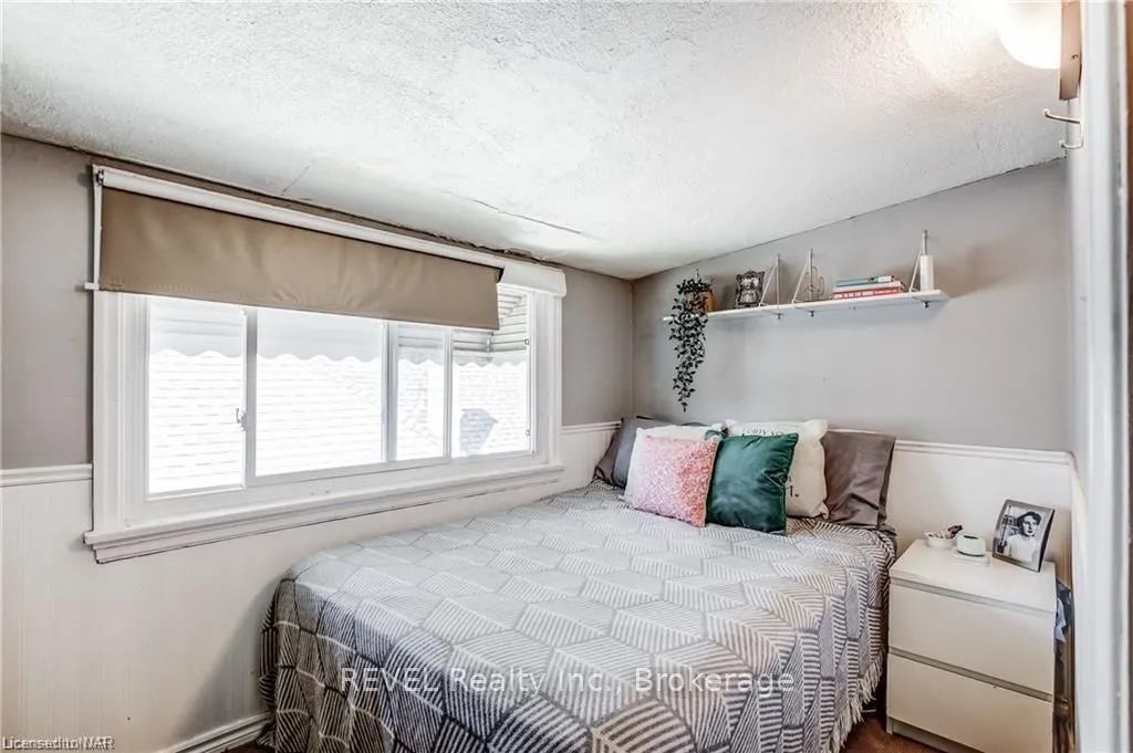 5 LINWOOD Street, #Upper