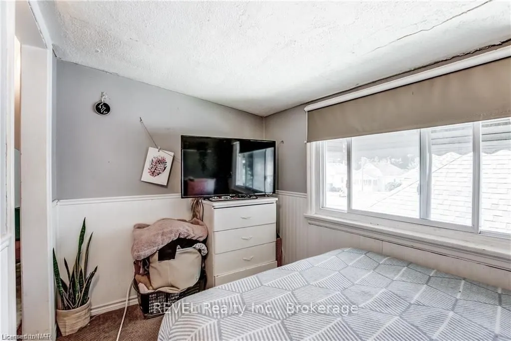 5 LINWOOD Street, #Upper