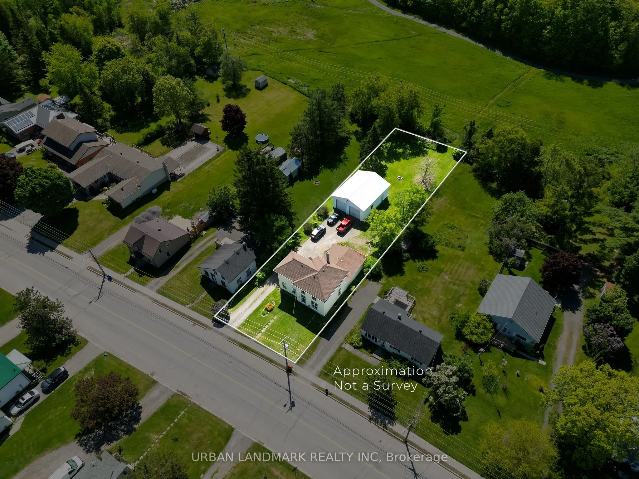 225 St Lawrence Street W