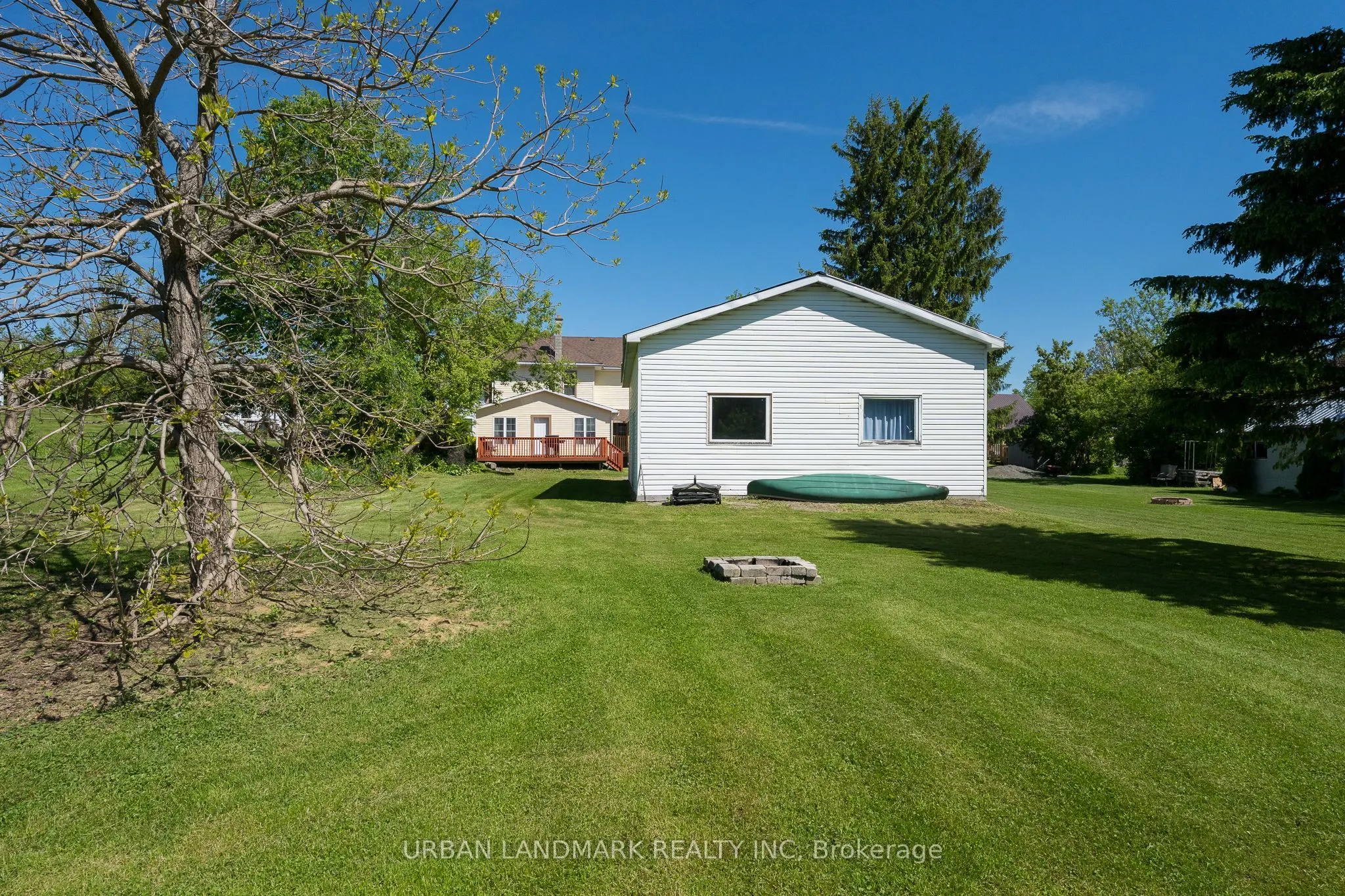 225 St Lawrence Street W