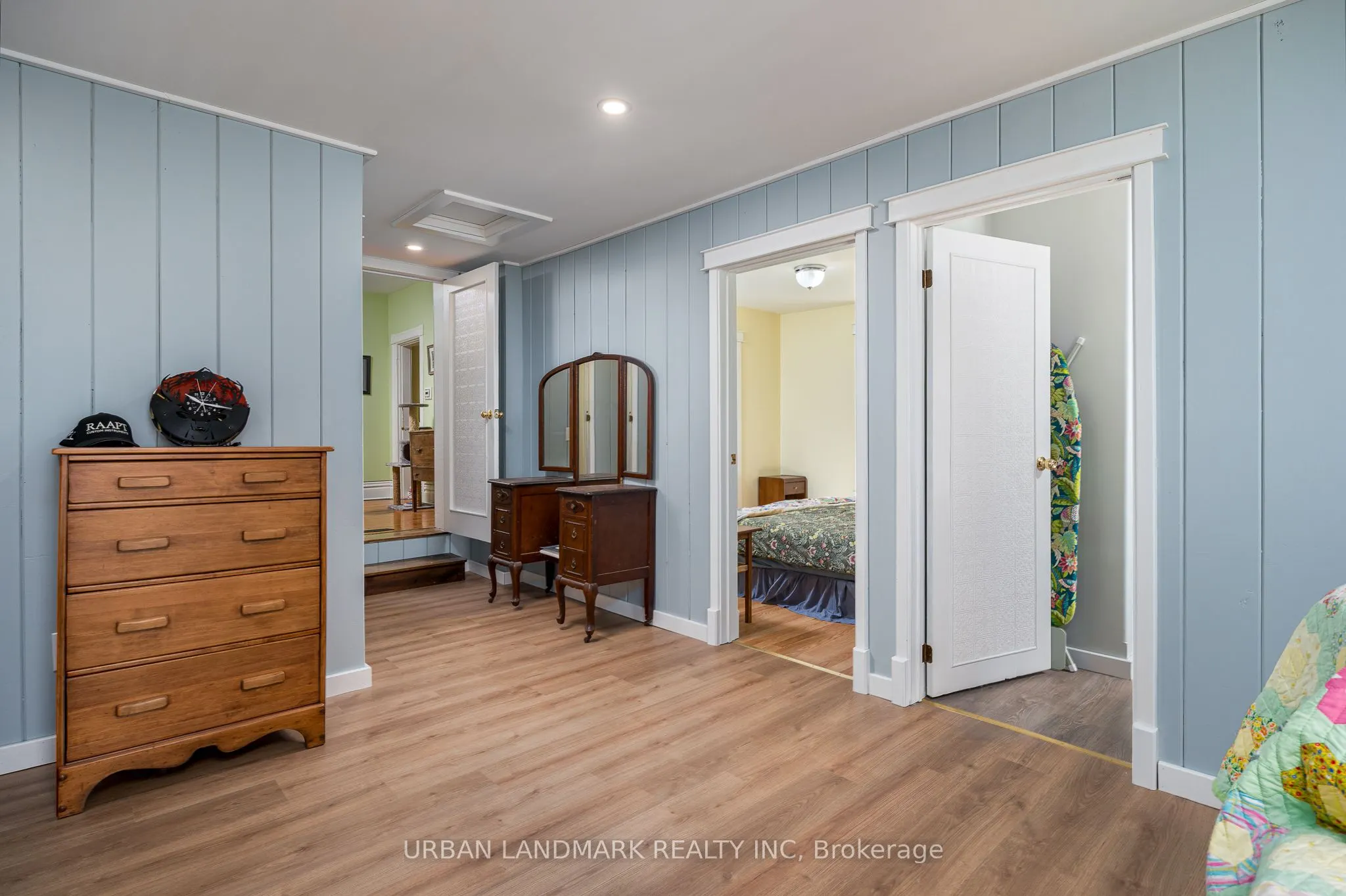 225 St Lawrence Street W