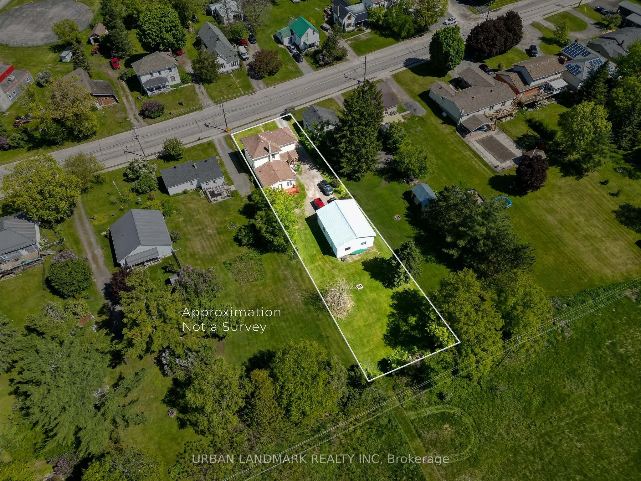 225 St Lawrence Street W