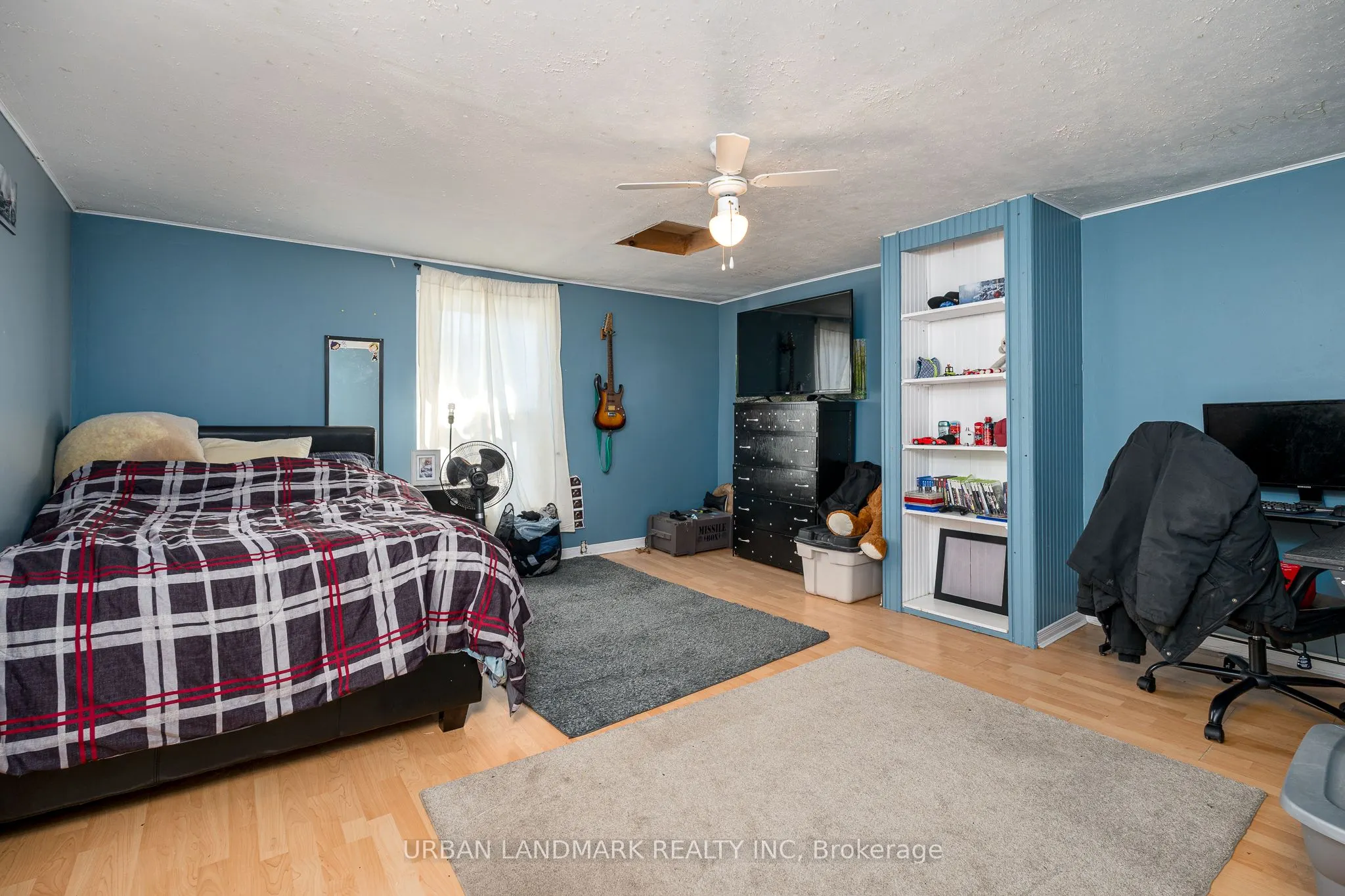 225 St Lawrence Street W