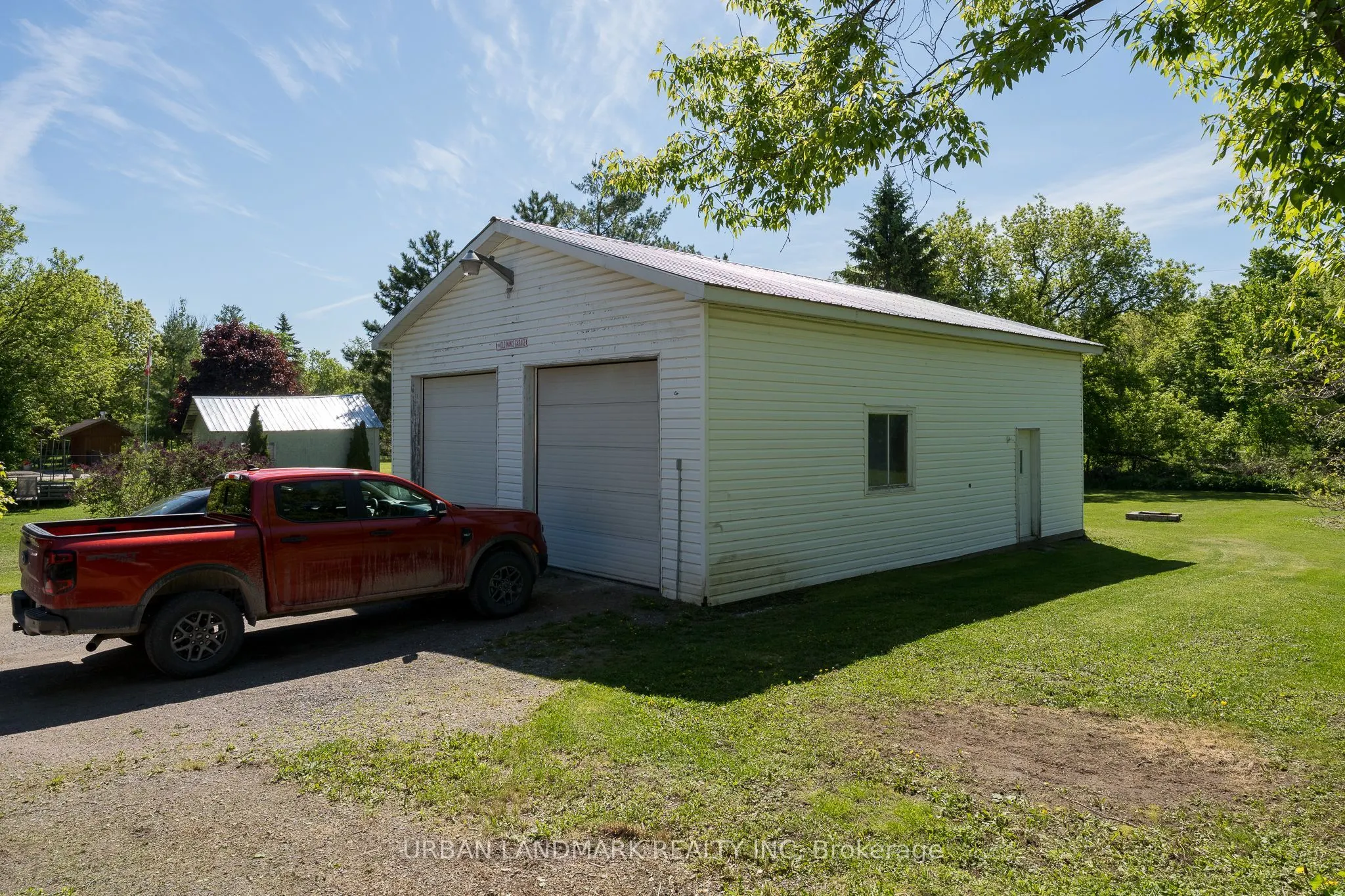 225 St Lawrence Street W