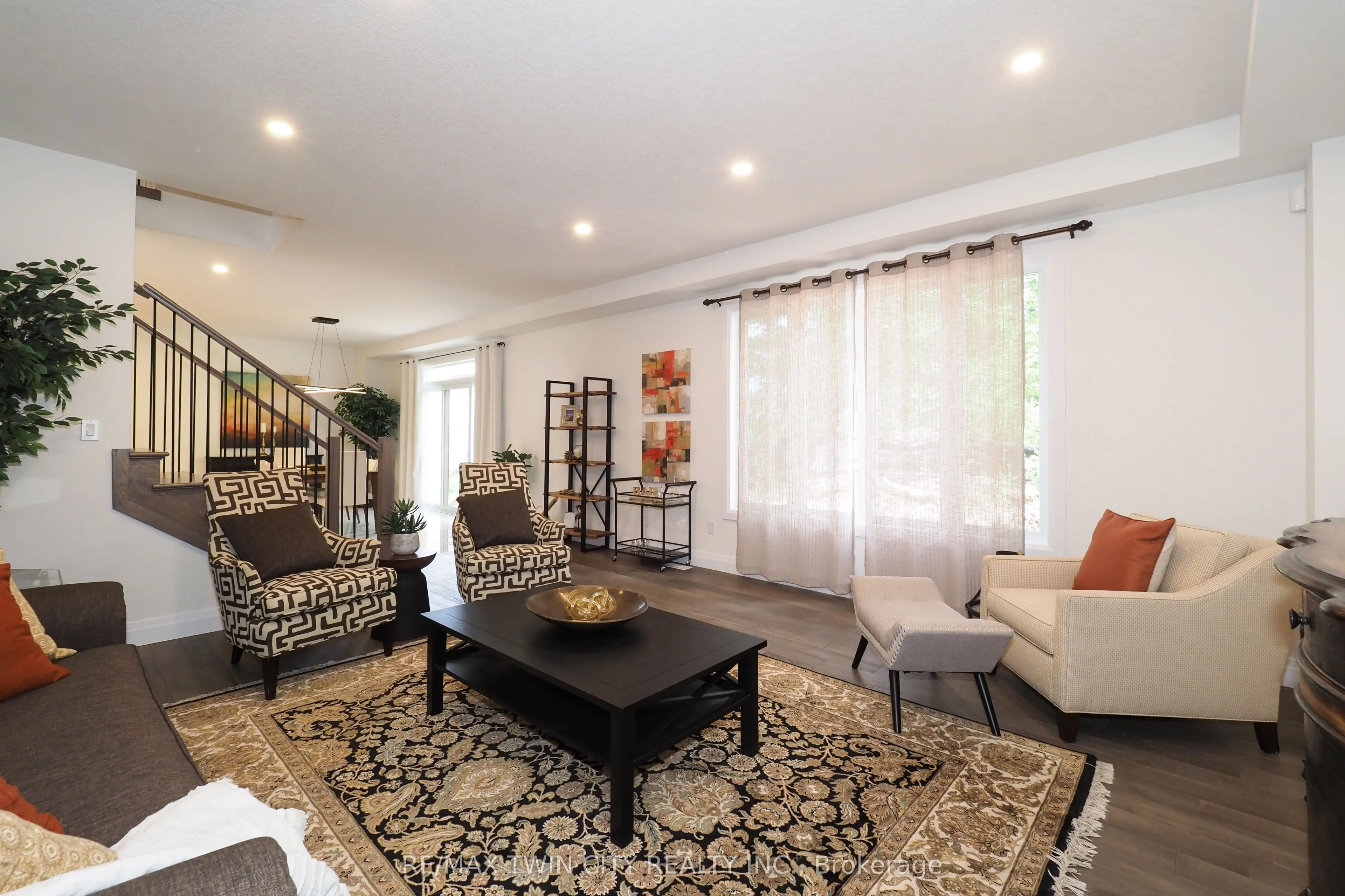 217 JEFFREY Place