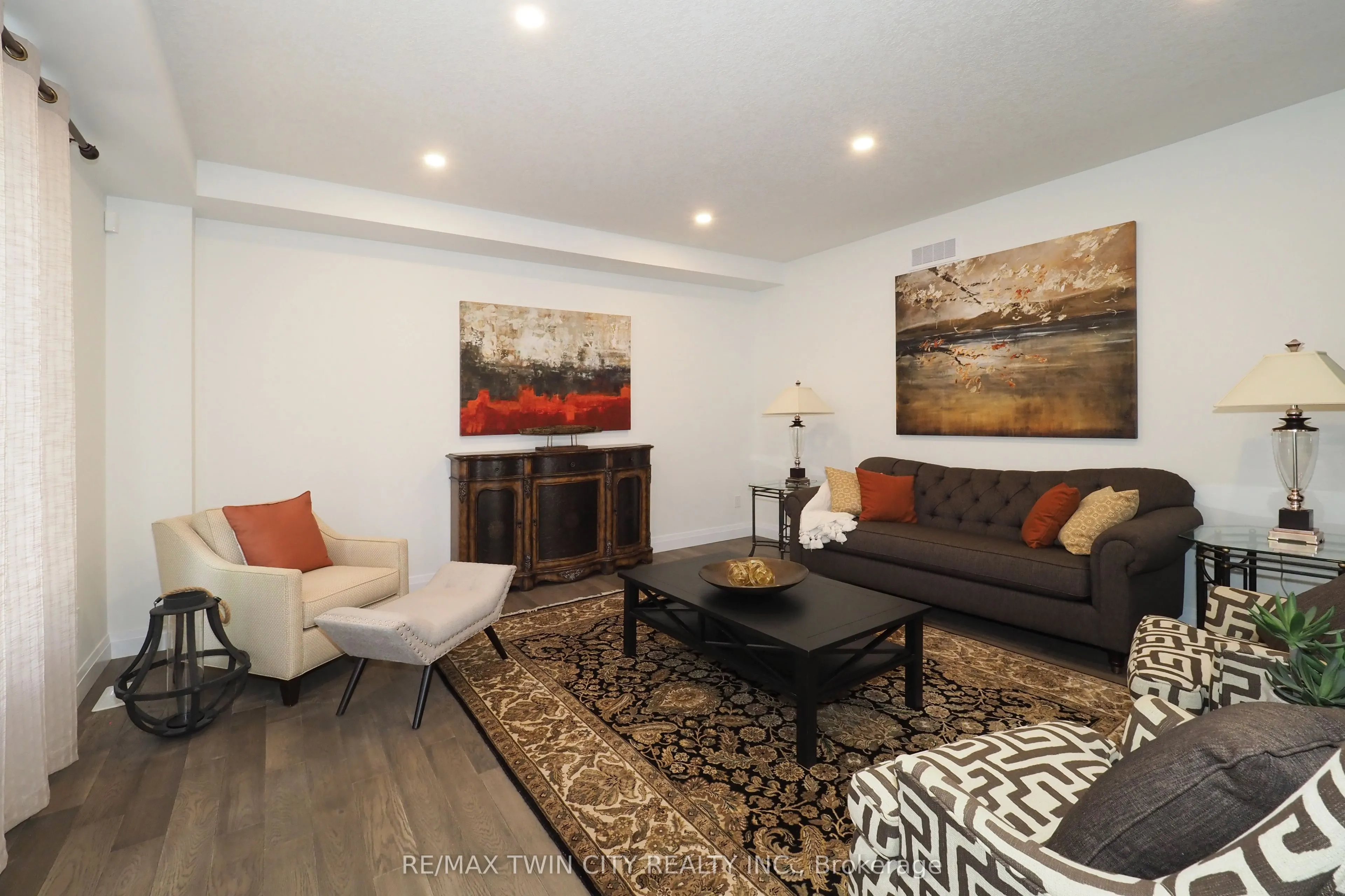 217 JEFFREY Place