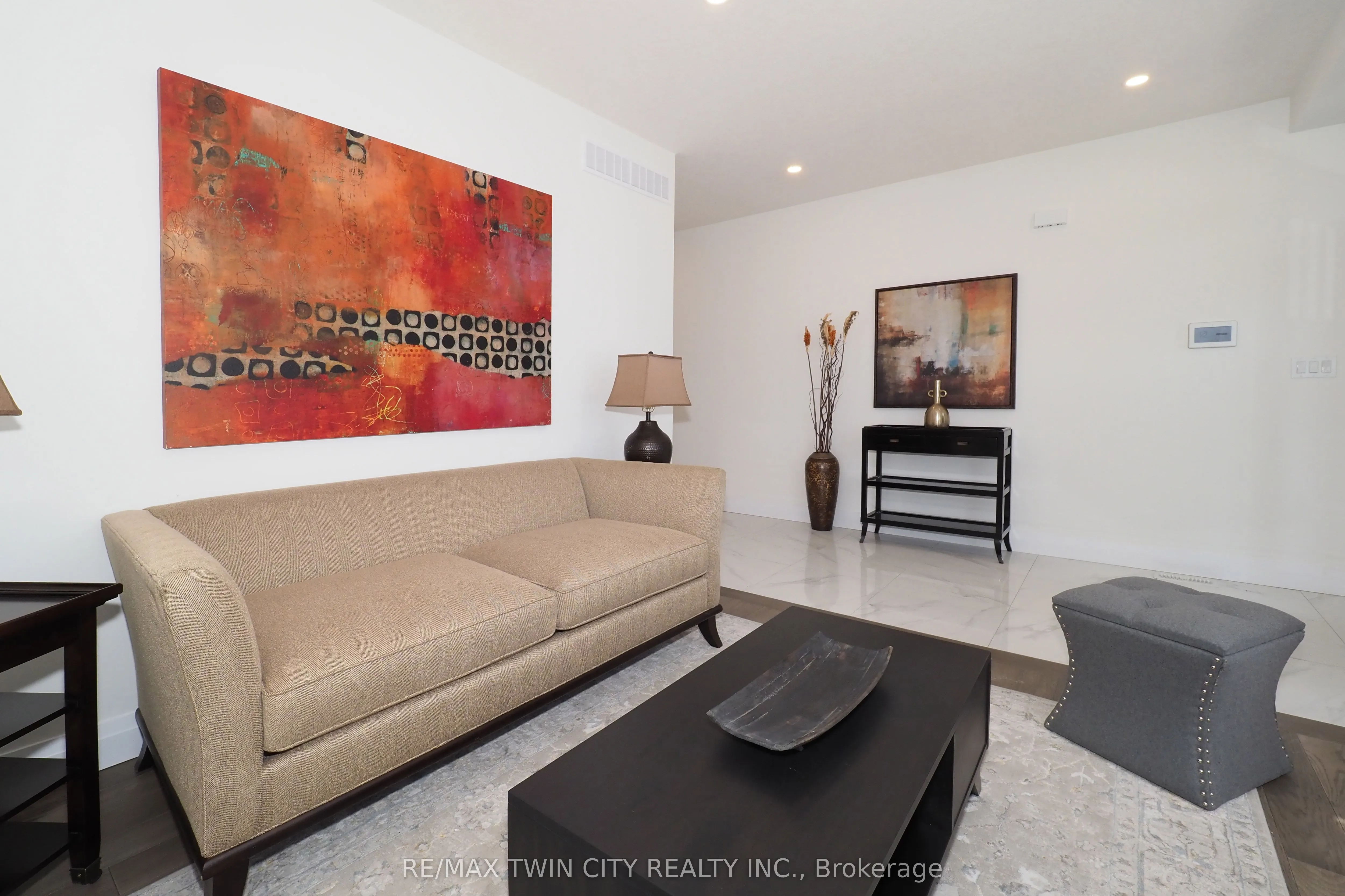 217 JEFFREY Place