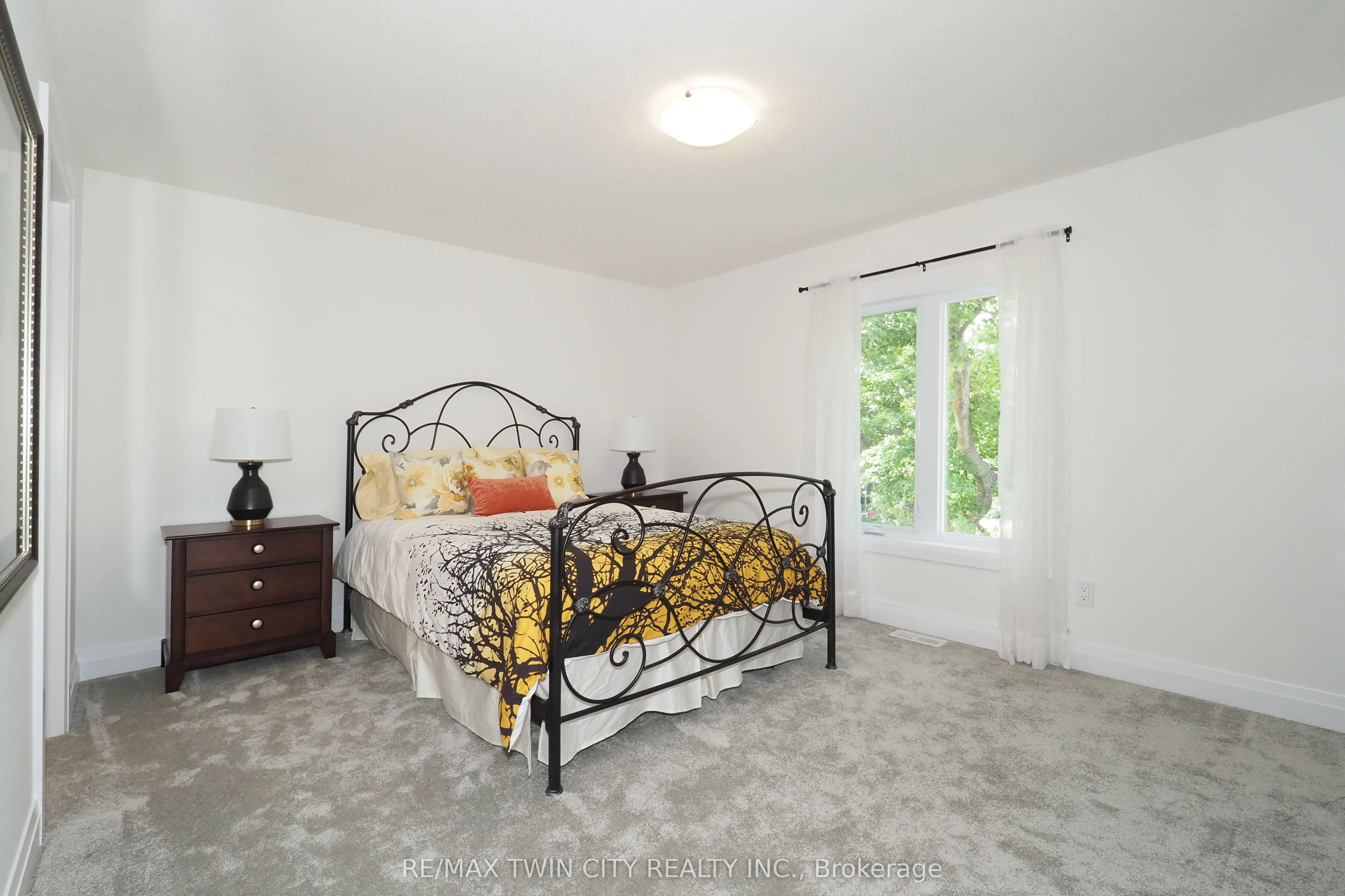 217 JEFFREY Place