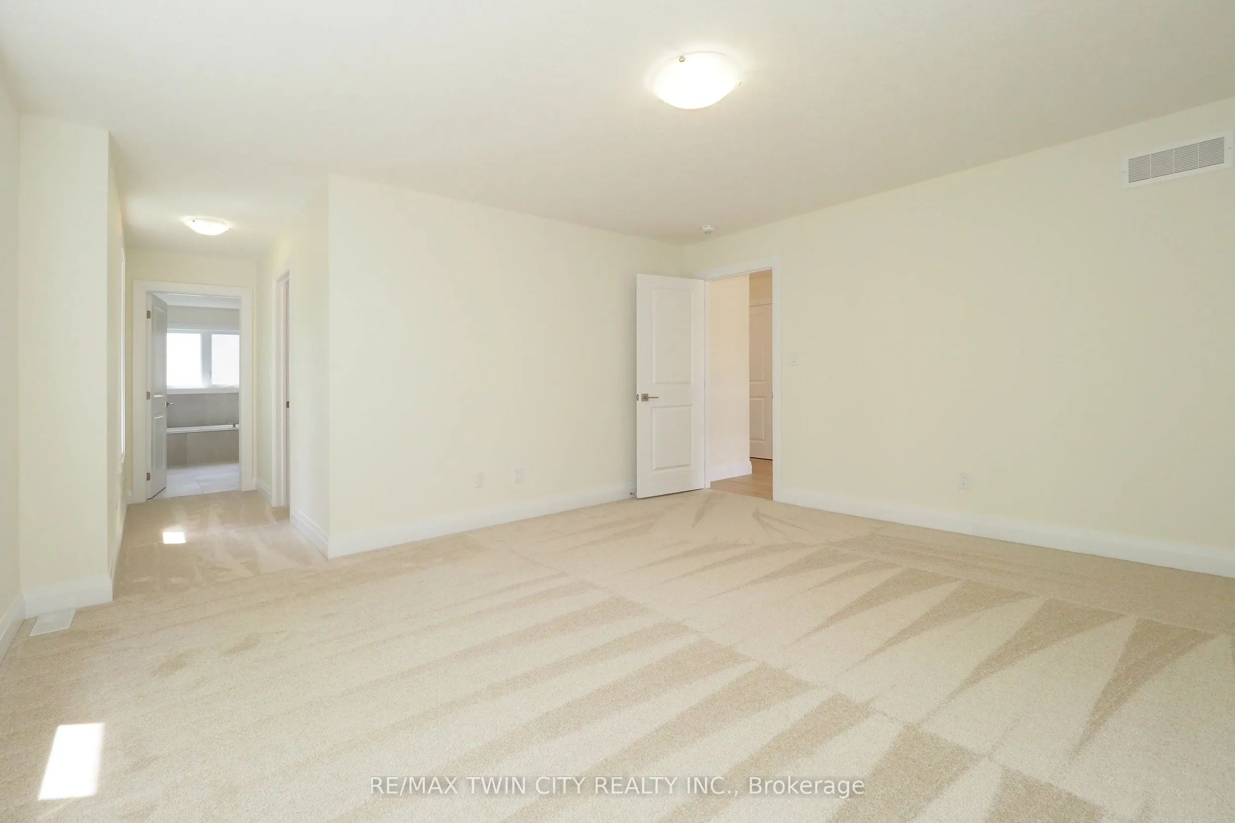 220 JEFFREY Place