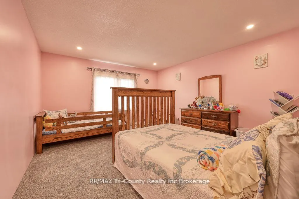 287 24 Highway W