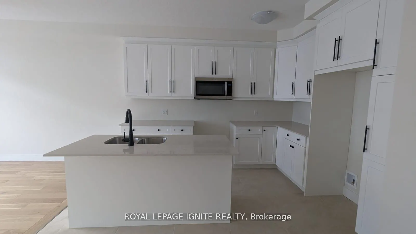 1960 Evans Boulevard, #113