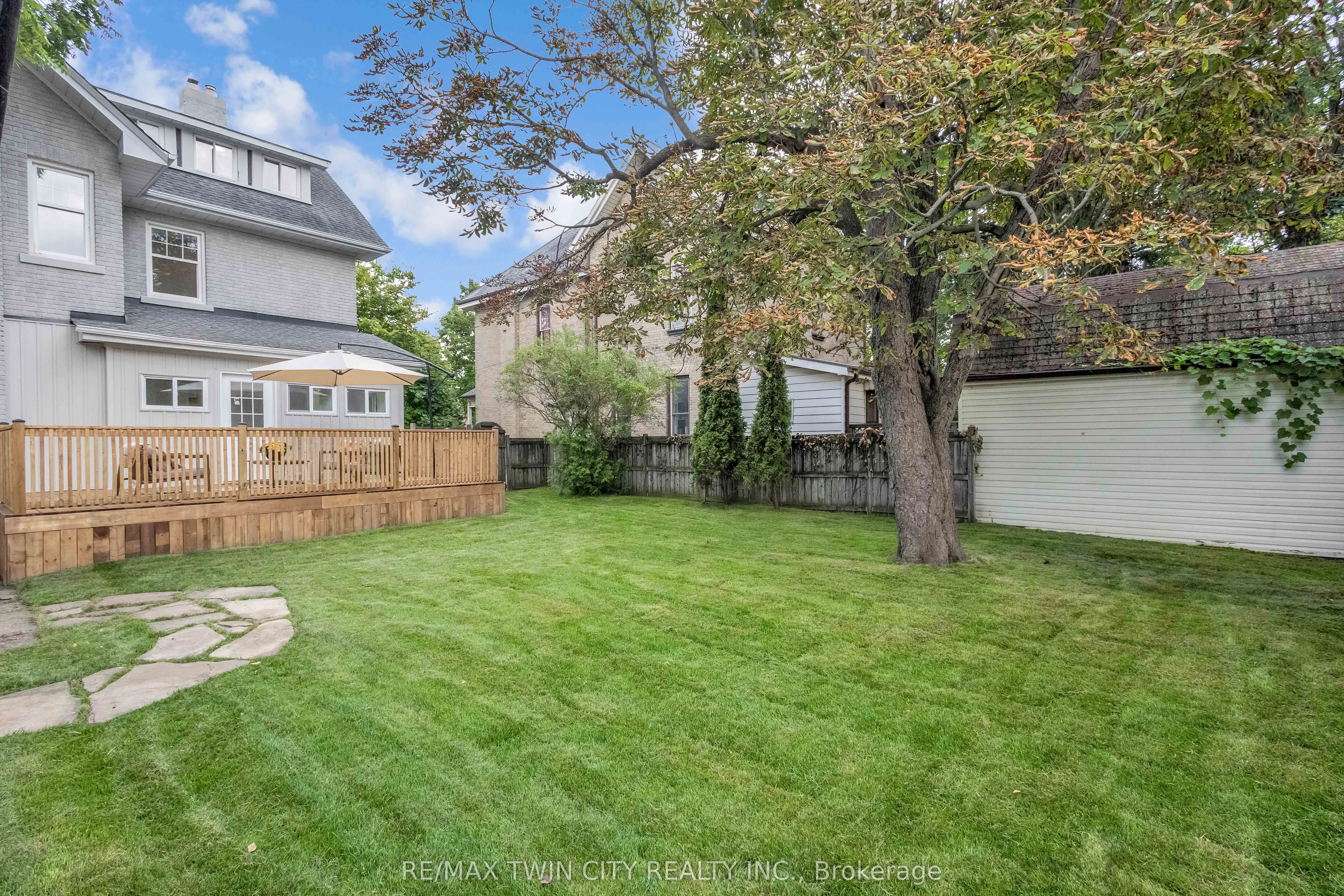 15 Hawarden Avenue
