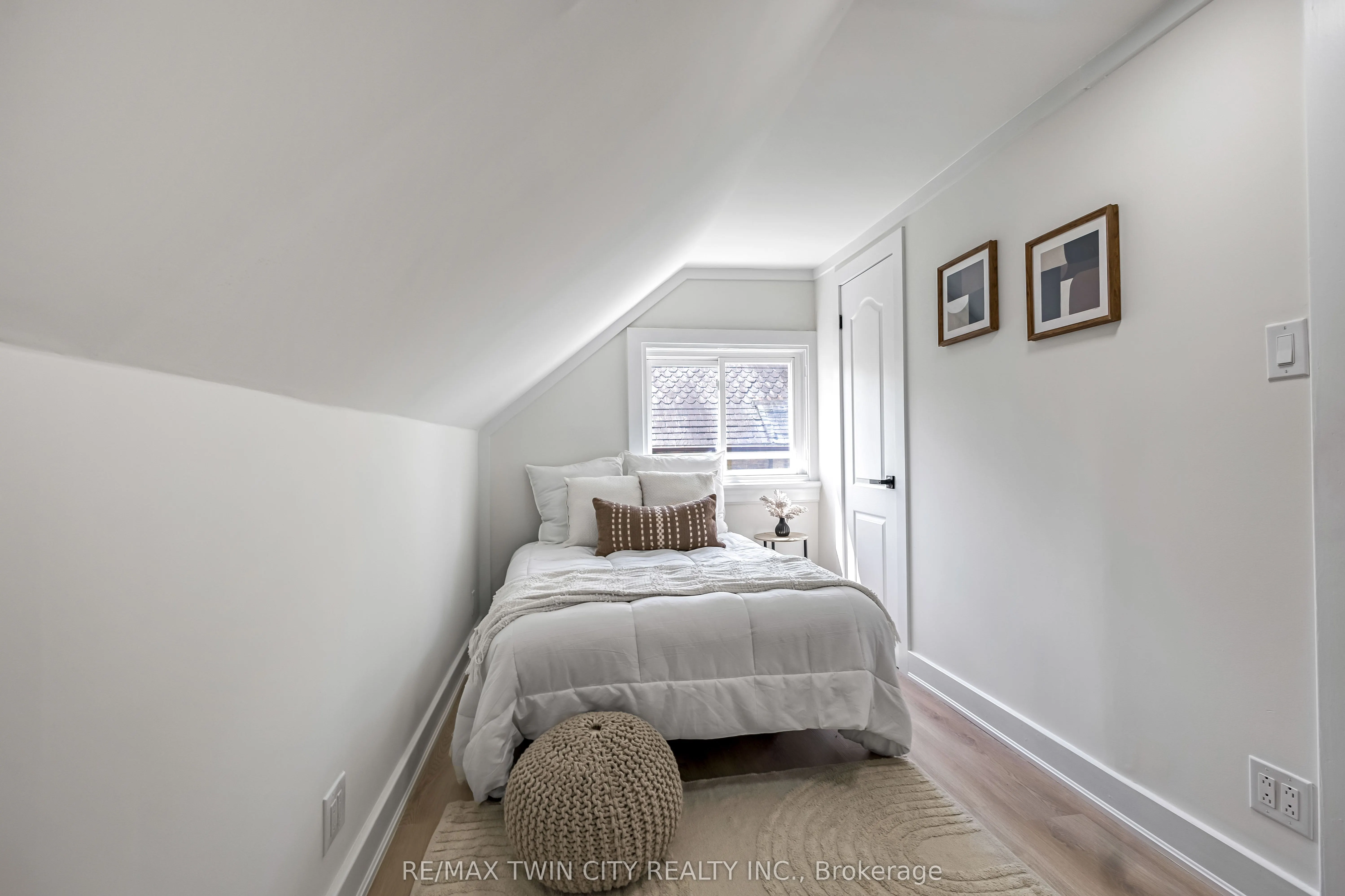 15 Hawarden Avenue