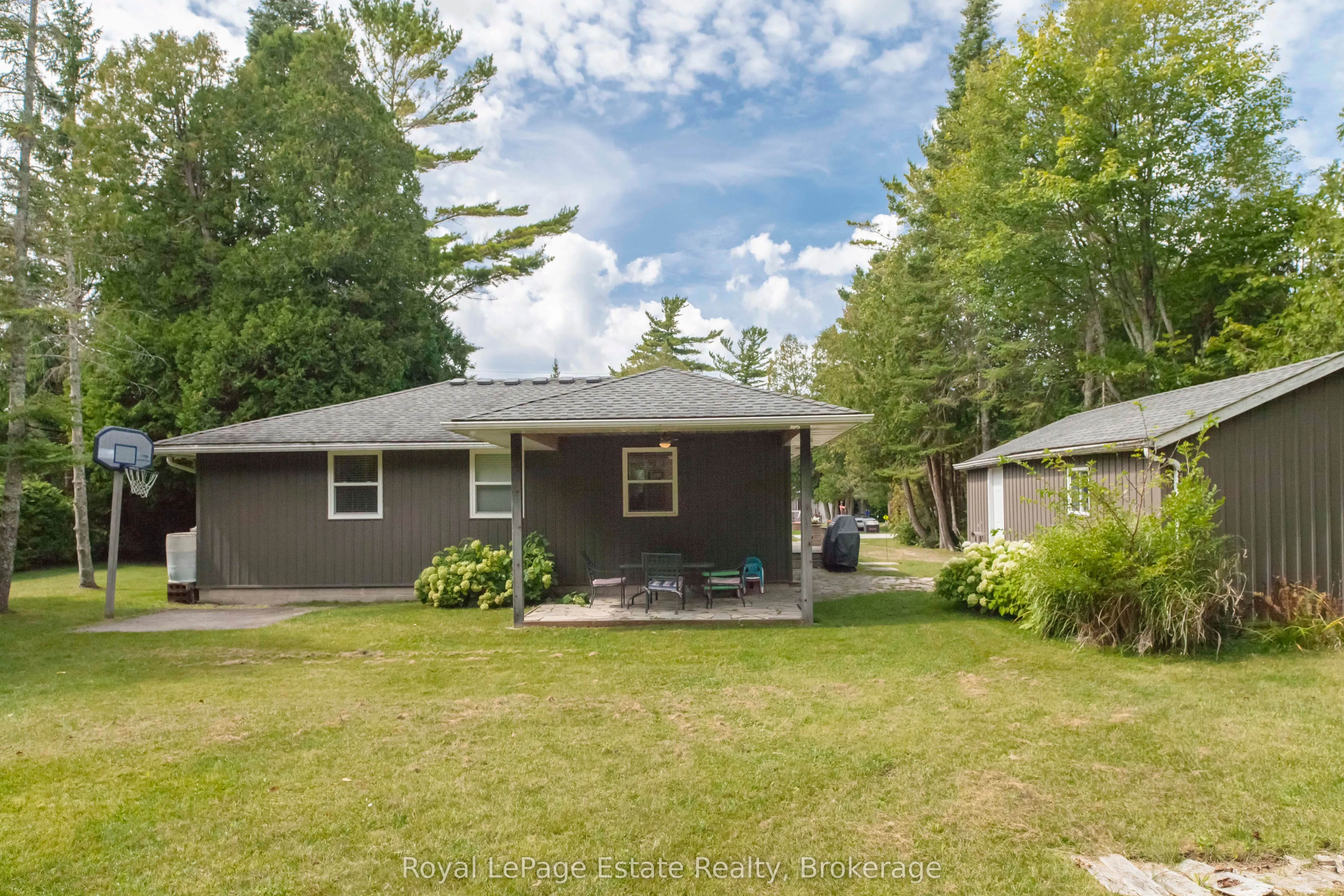 407 Huron Avenue