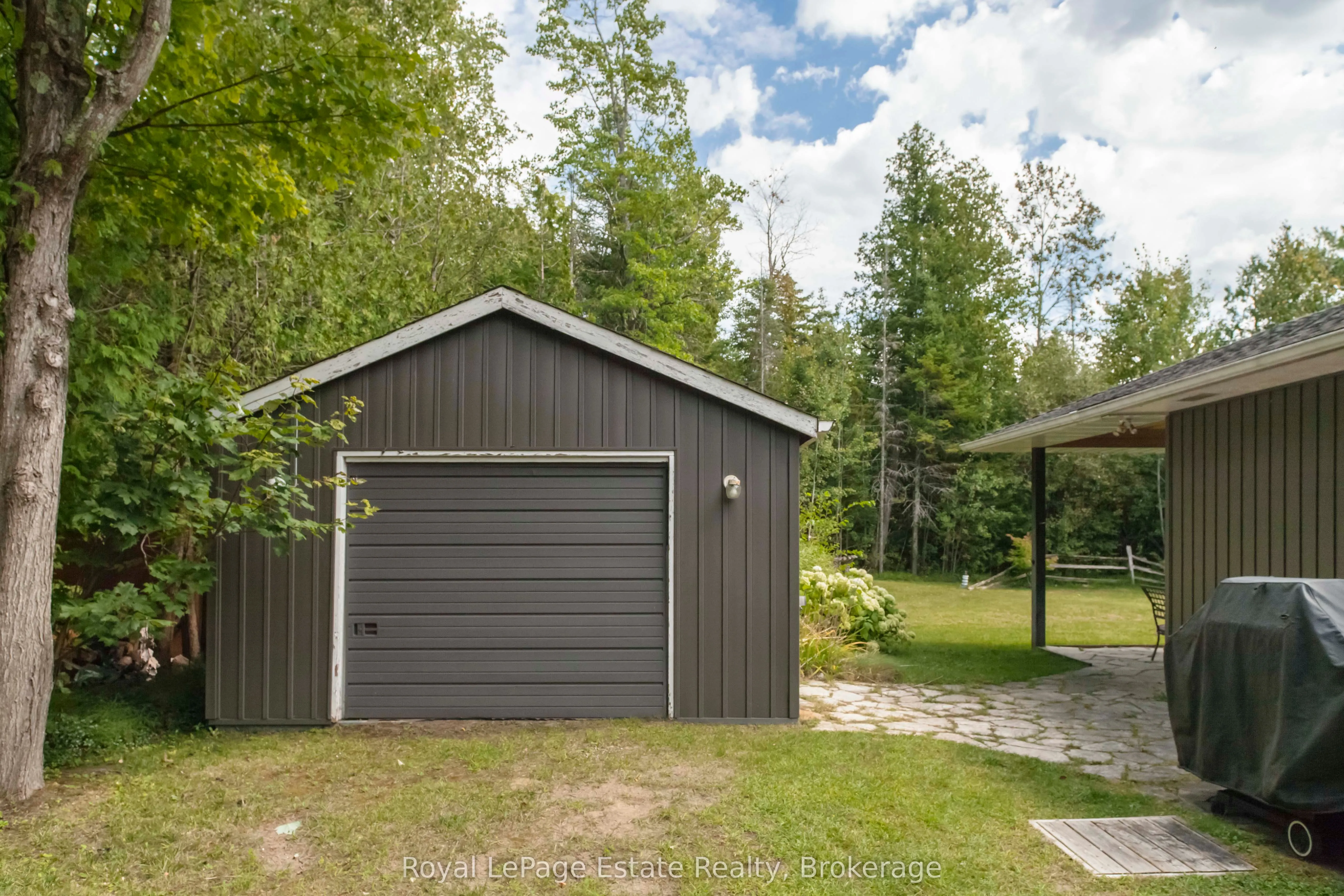407 Huron Avenue