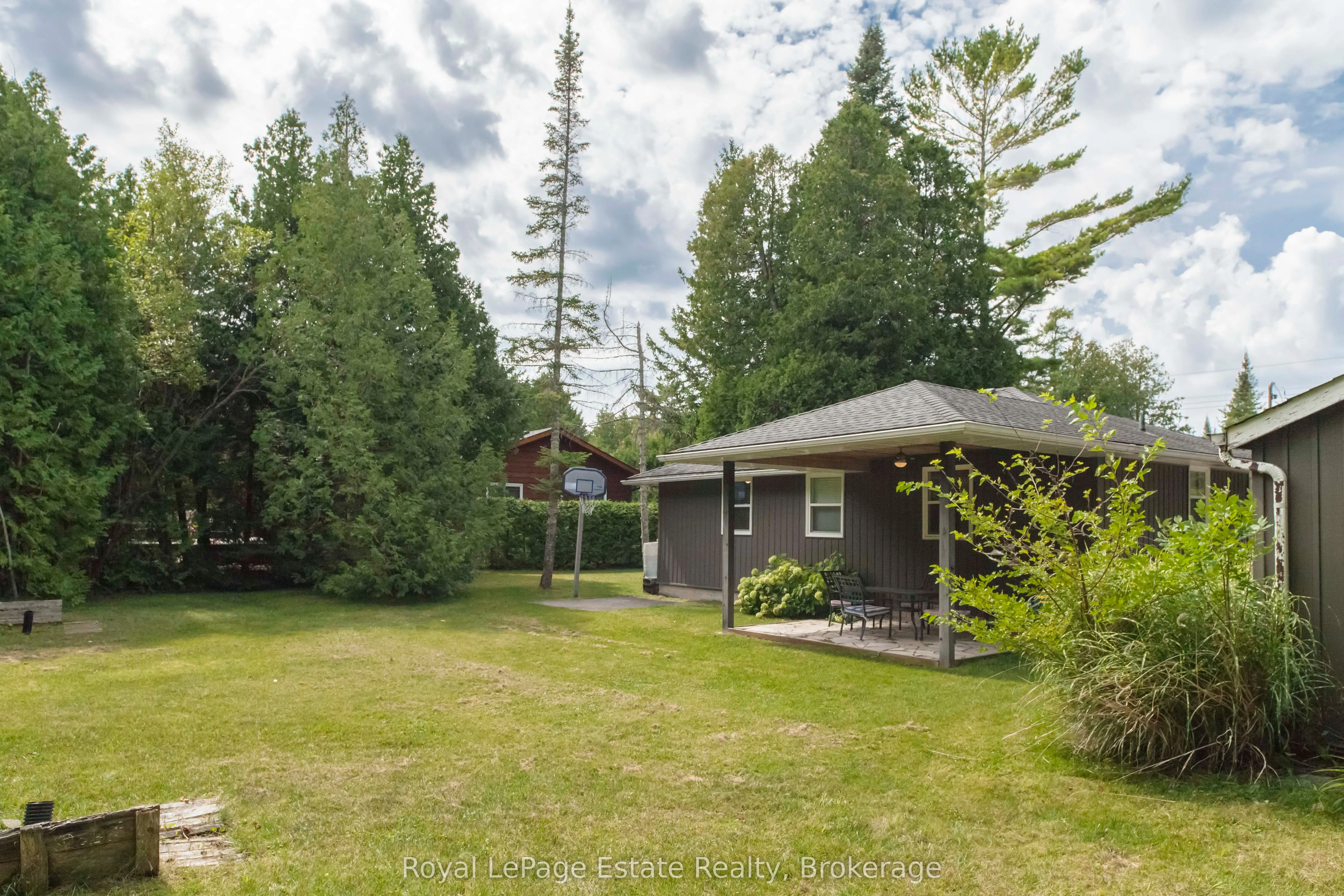 407 Huron Avenue
