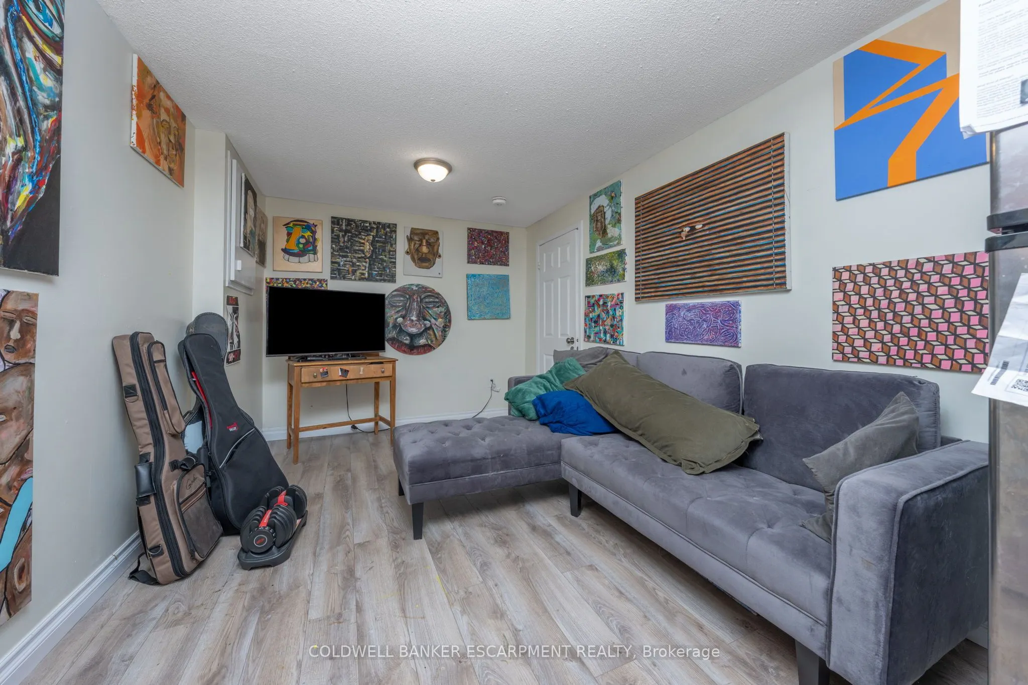 302 College Avenue W, #181