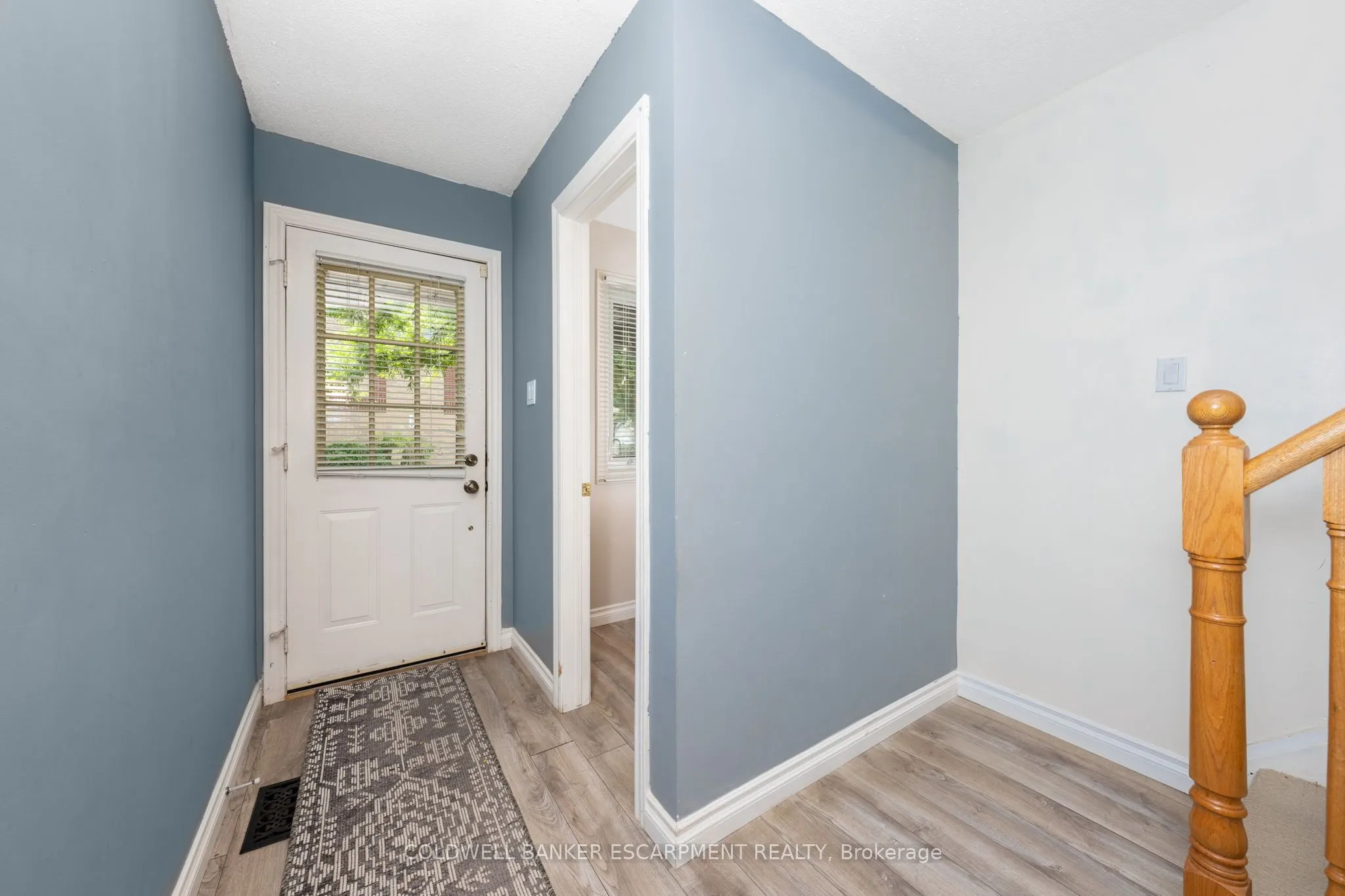 302 College Avenue W, #181