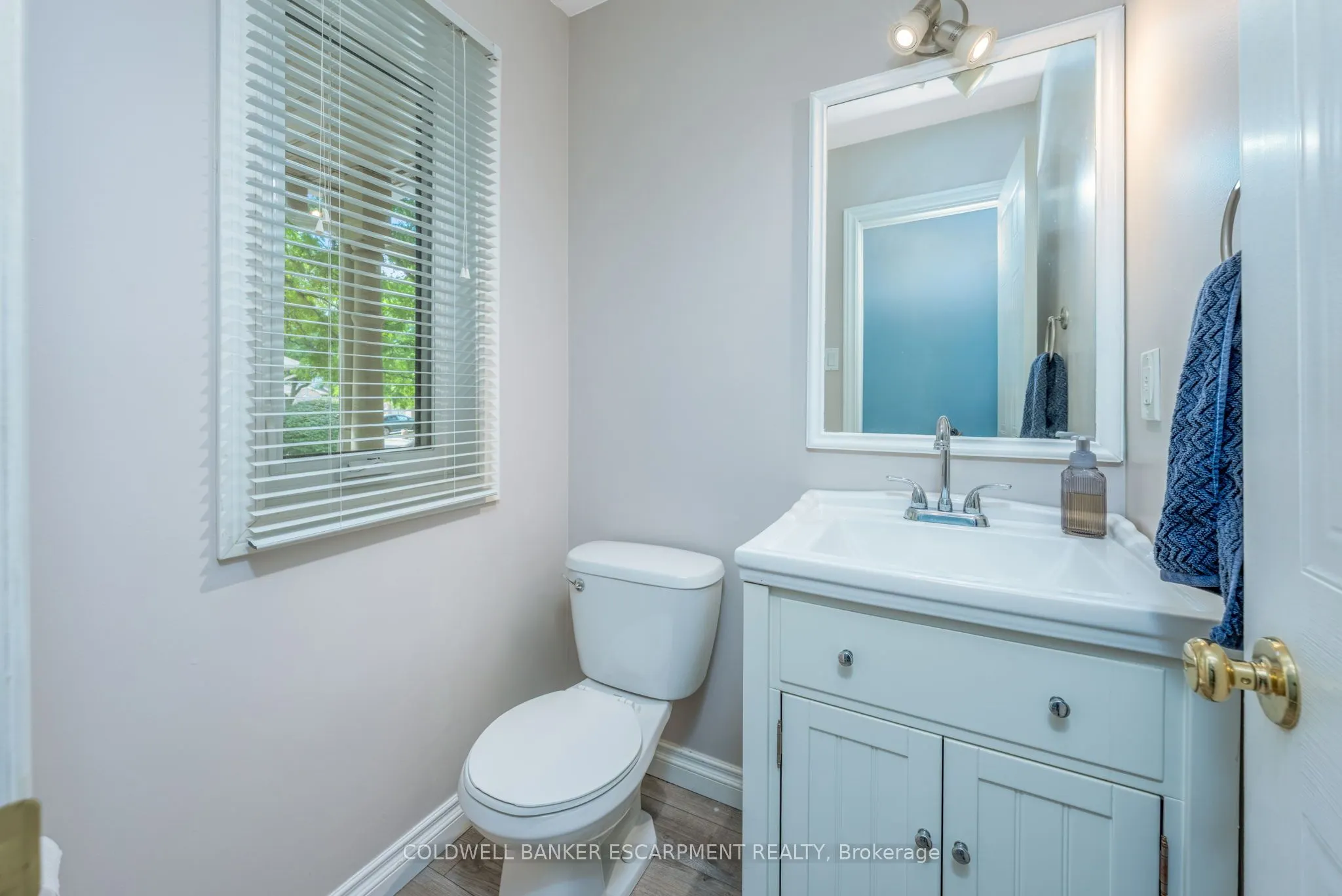 302 College Avenue W, #181