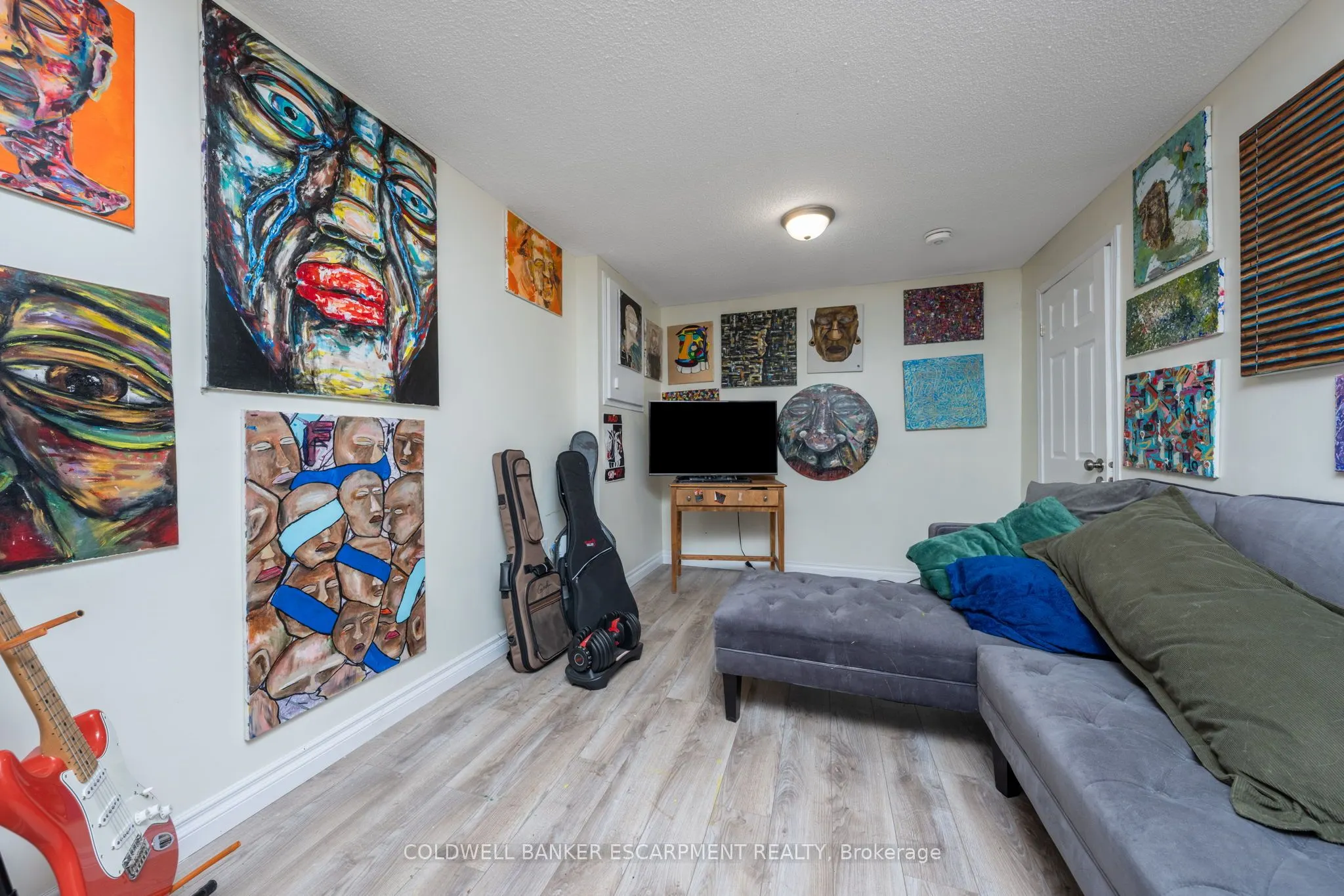302 College Avenue W, #181