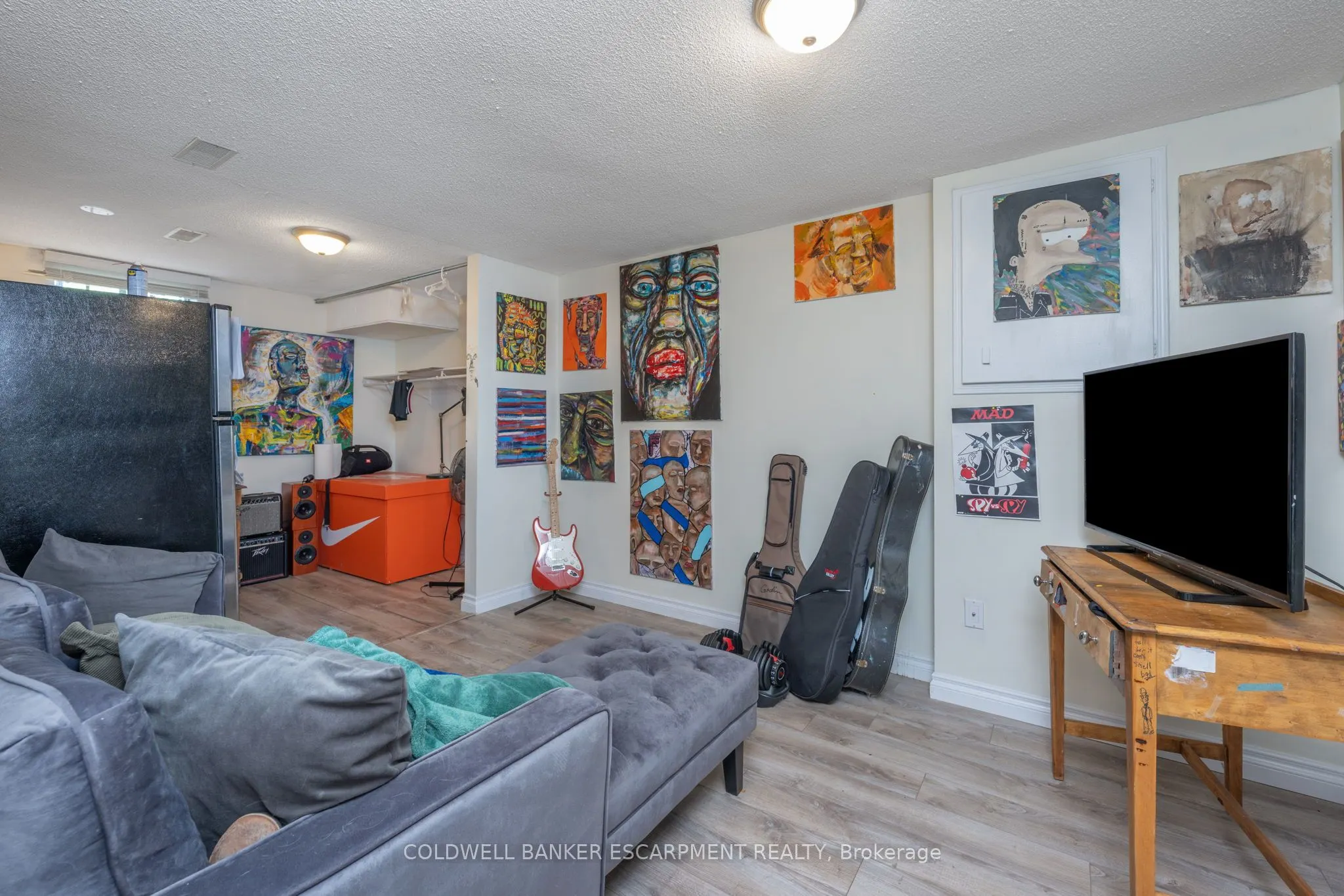 302 College Avenue W, #181