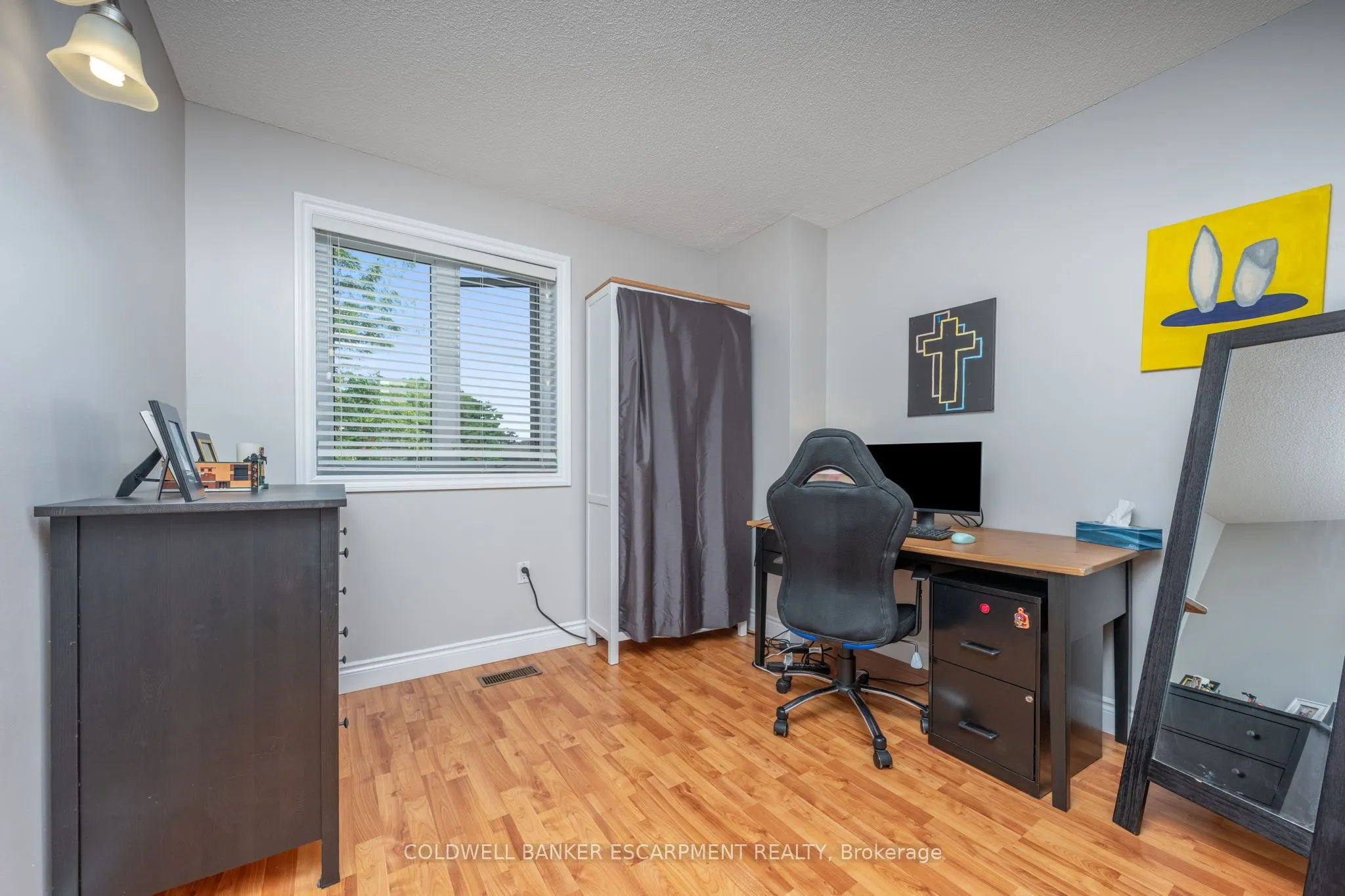 302 College Avenue W, #181