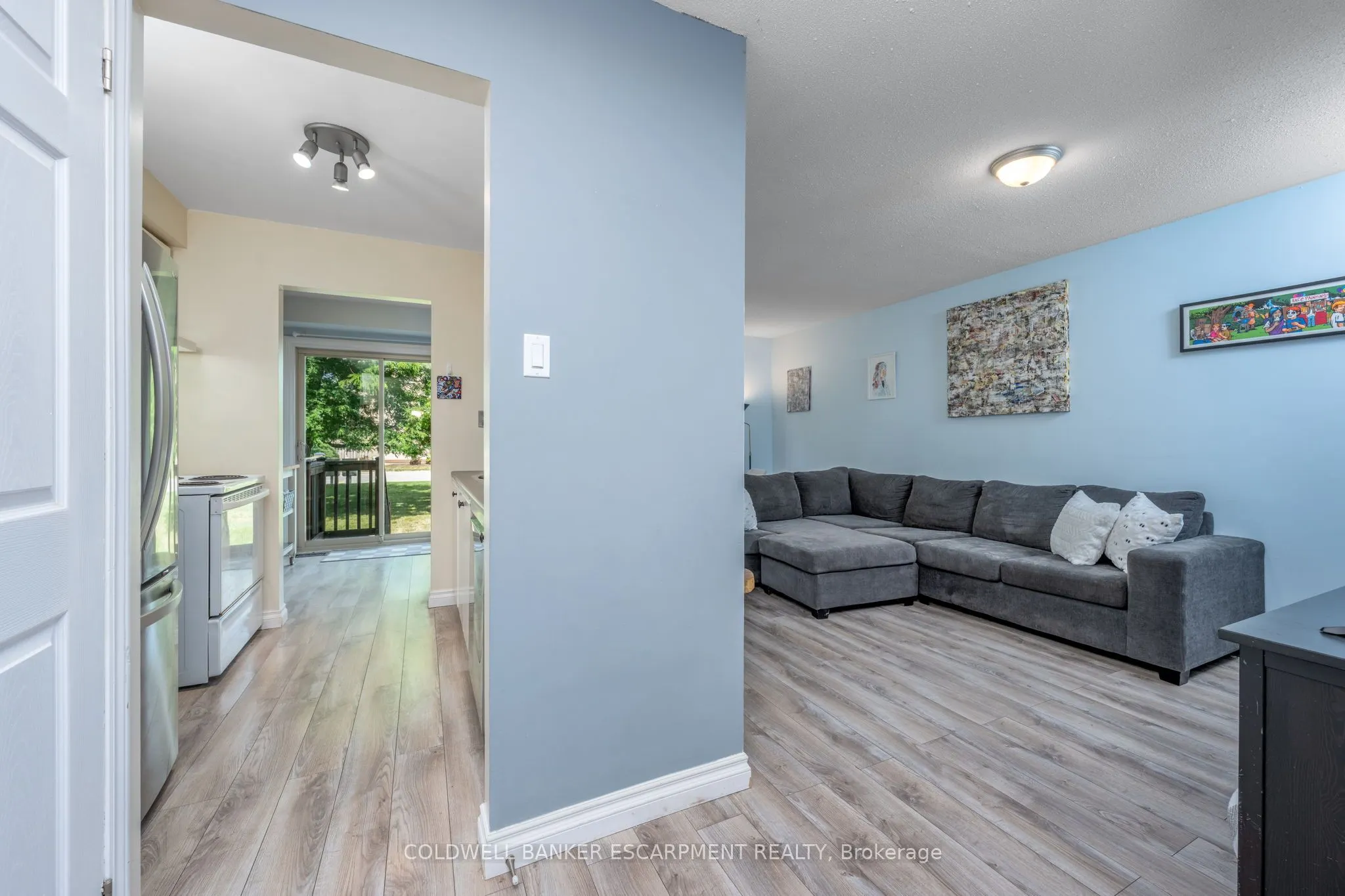 302 College Avenue W, #181