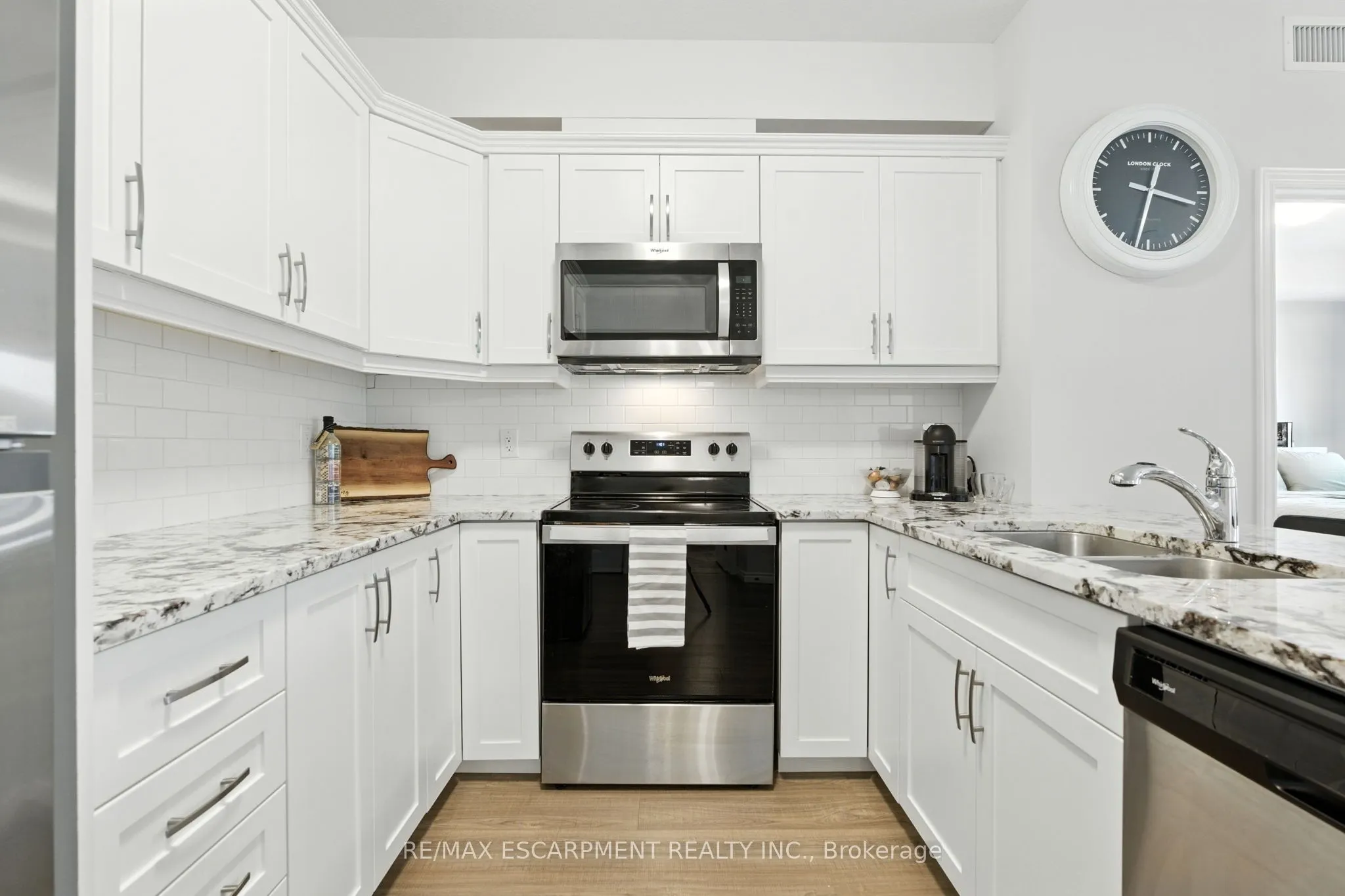 2605 BINBROOK Road, #211