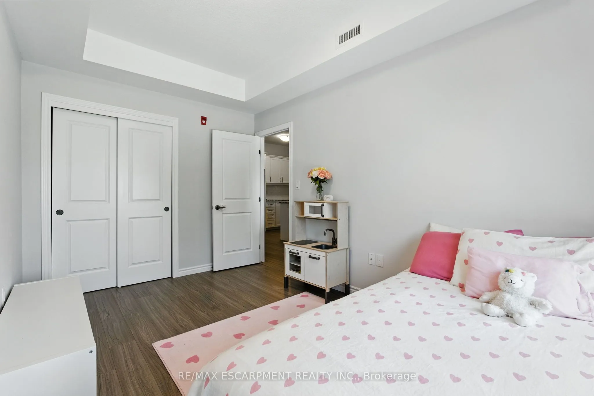 2605 BINBROOK Road, #211