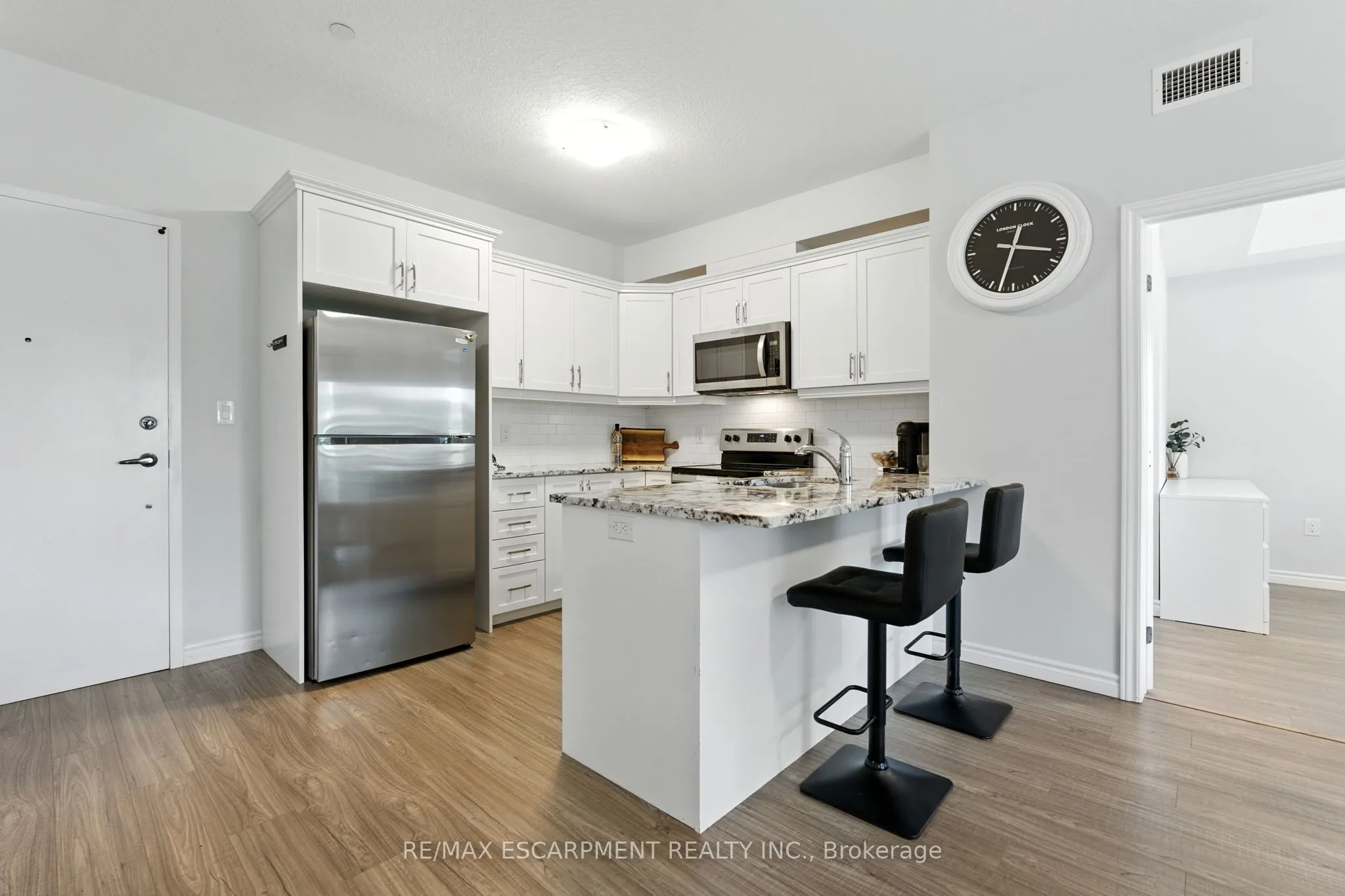 2605 BINBROOK Road, #211